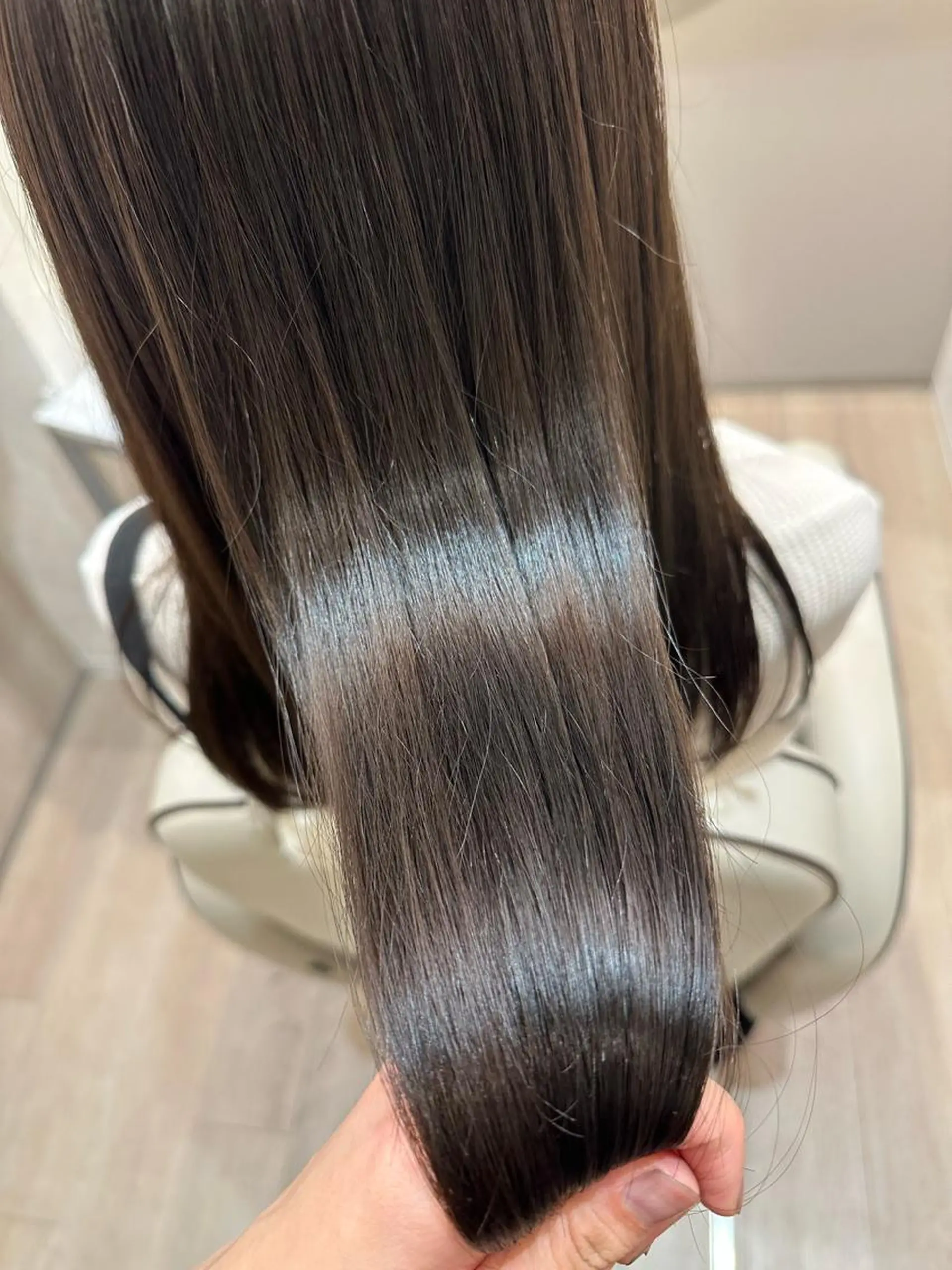 ロング チナツ ，のヘアスタイル