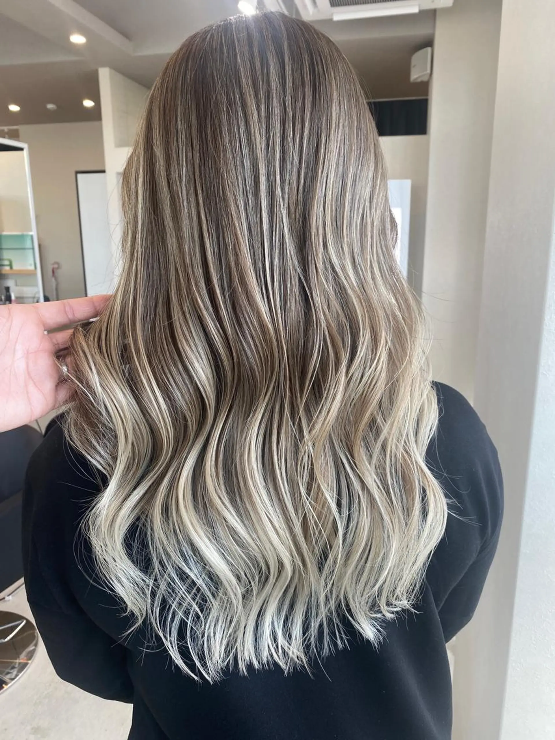 セミロング カラー パーマ ヘアアレンジ ネイル マツエク・マツパ アイブロウ ヘアカラー トリートメント 井上 一平のヘアスタイル