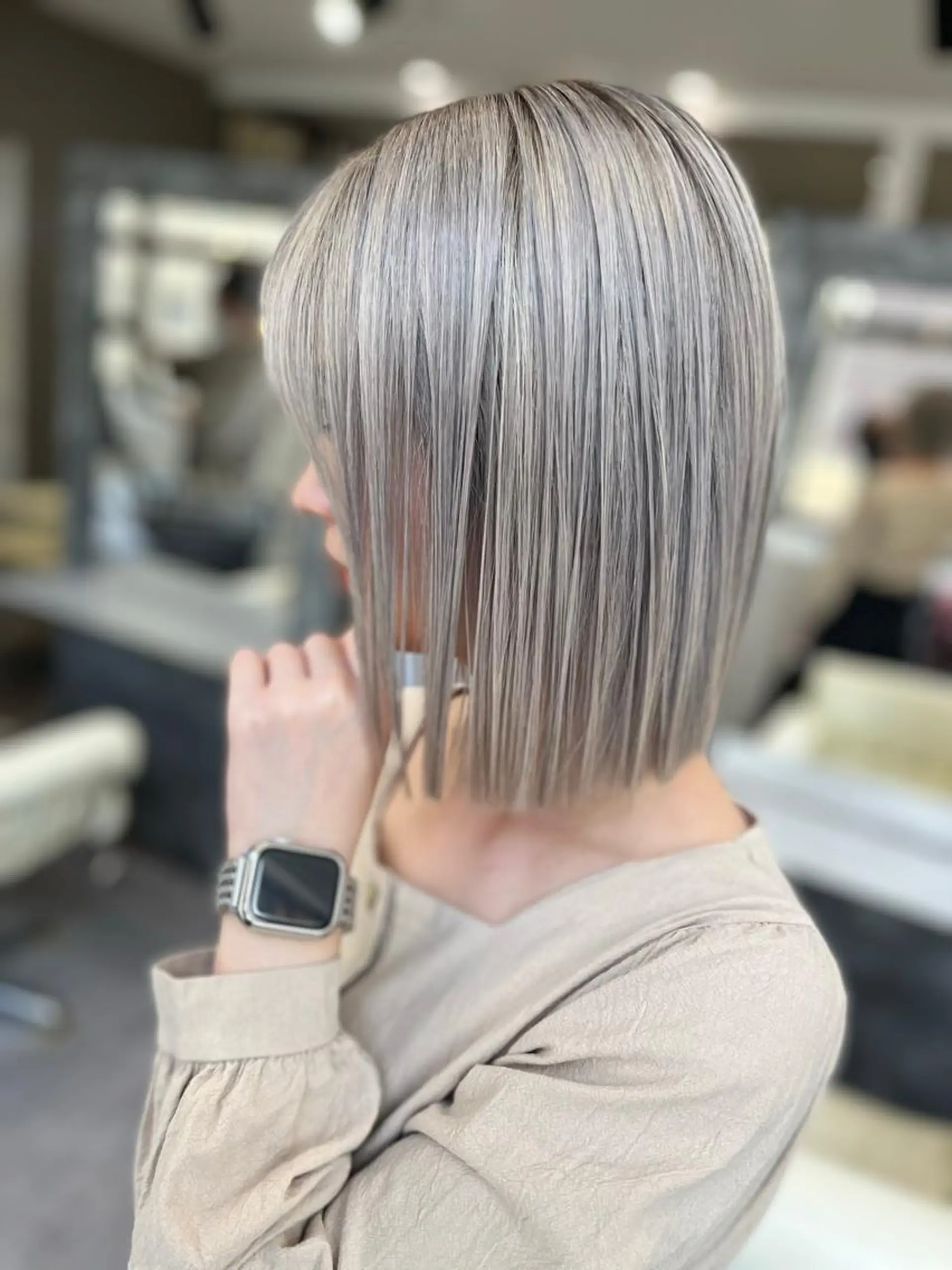 ミディアム カラー hair make huit8所属・ハイライト&ブリーチ 💇🏼‍♀MAHOのヘアスタイル