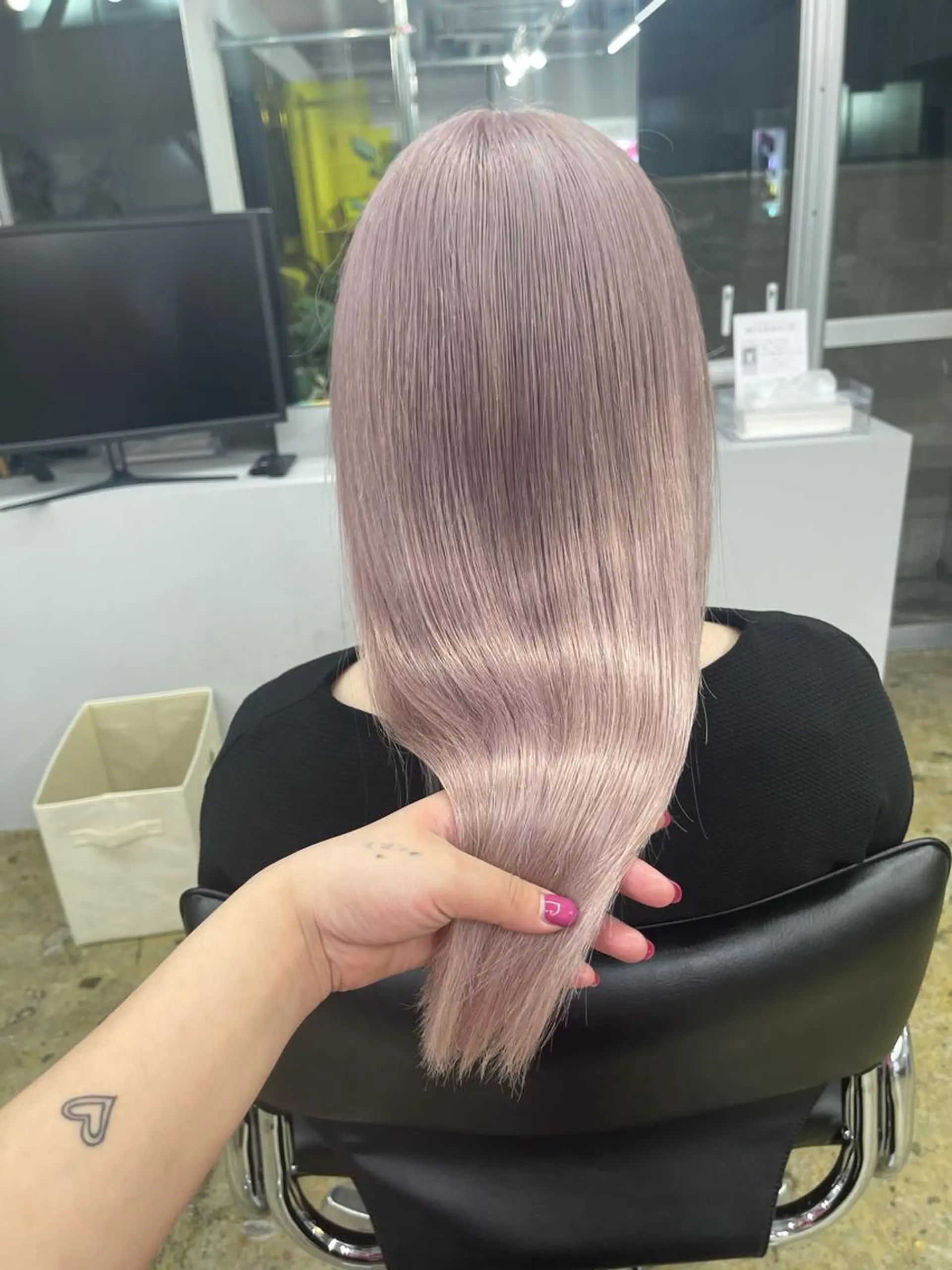 ロング LAME所属・RU NAのヘアスタイル