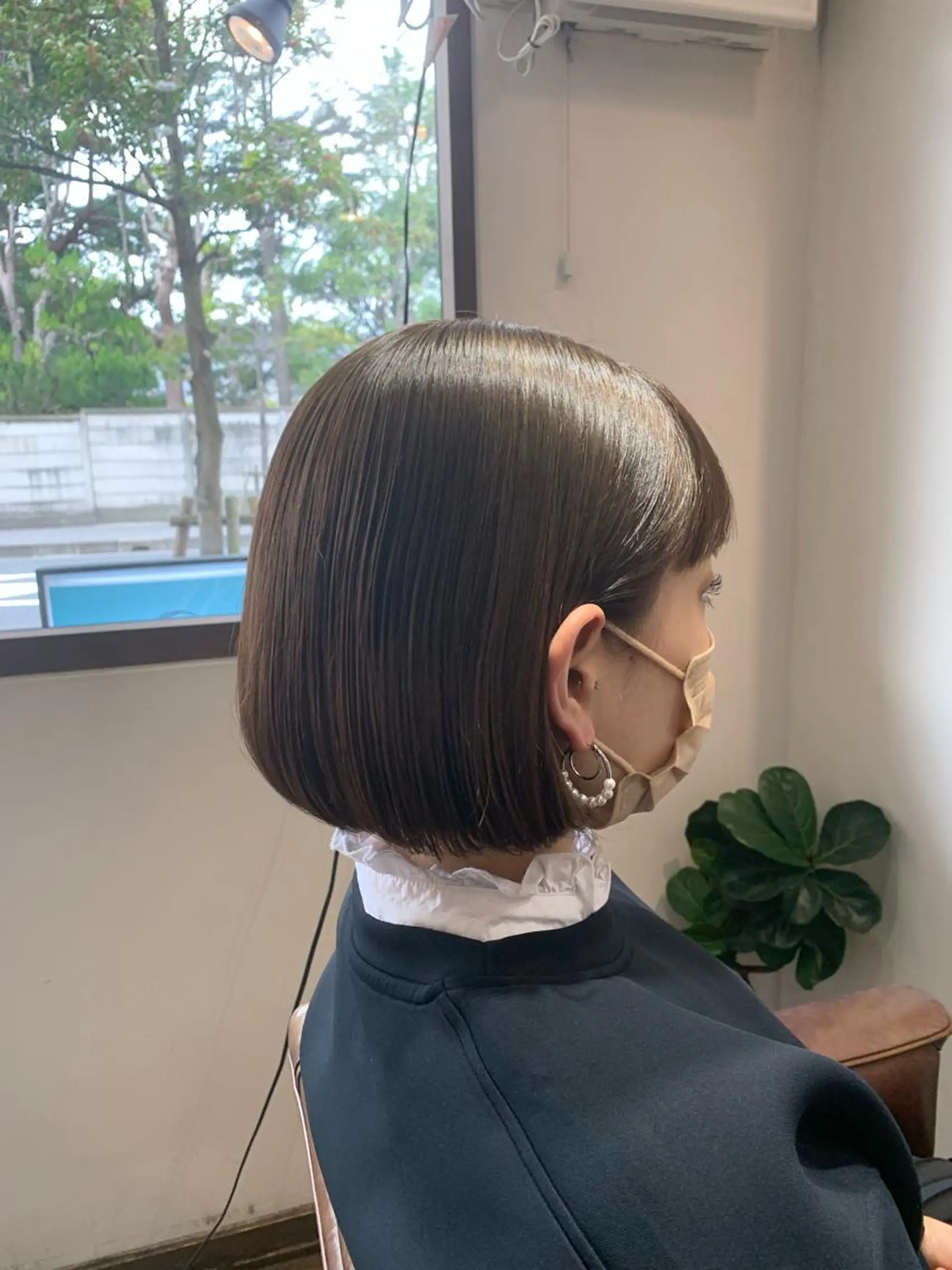 ショート ボブ カット ヘアカラー トリートメント リンネ 甲東園のヘアスタイル