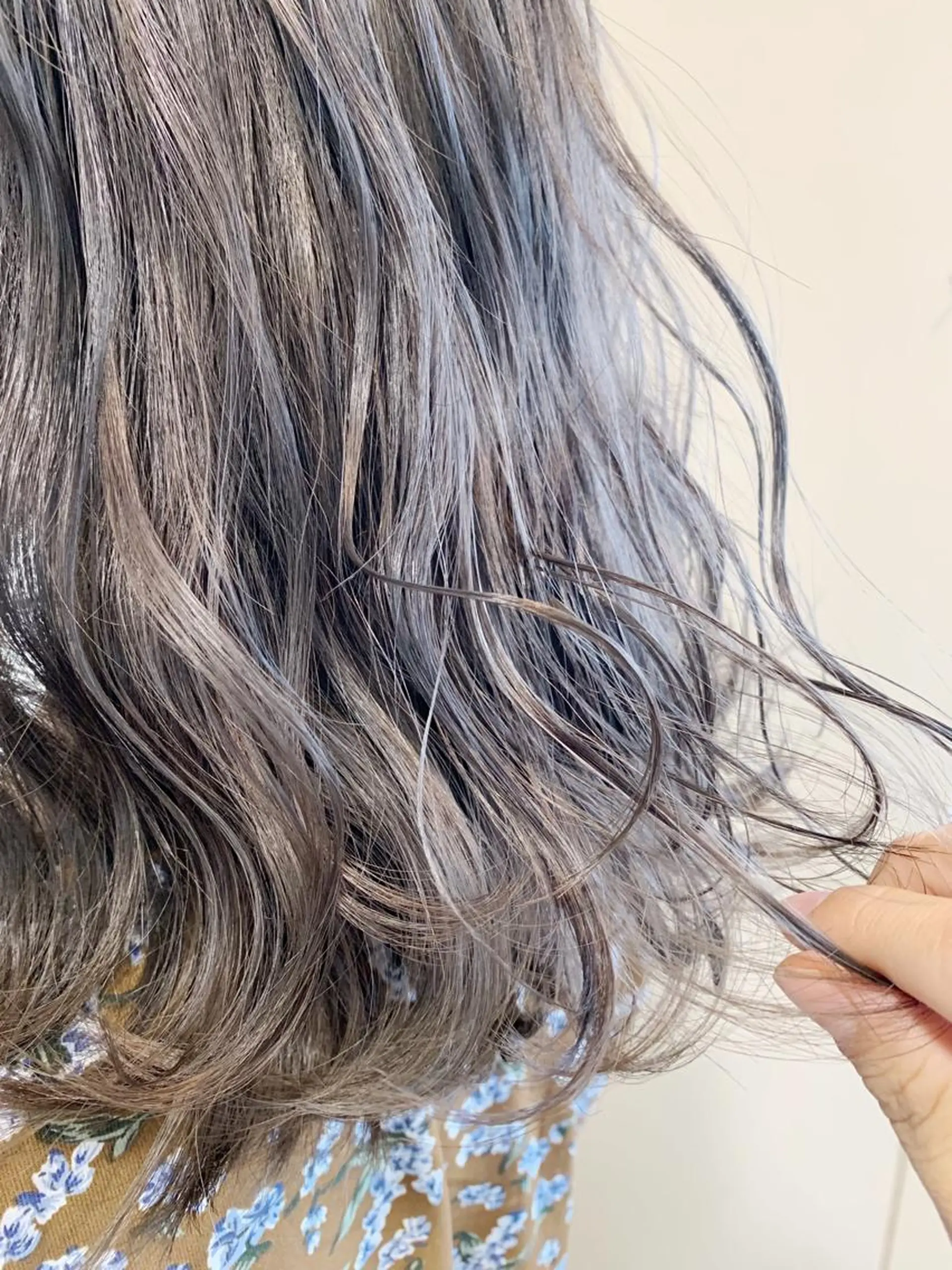 ロング カラー ヘアアレンジ 透明感カラー ダークグレー イルミナカラー 🌿‬ ܸAir 透明感🌱西村知佳のヘアスタイル