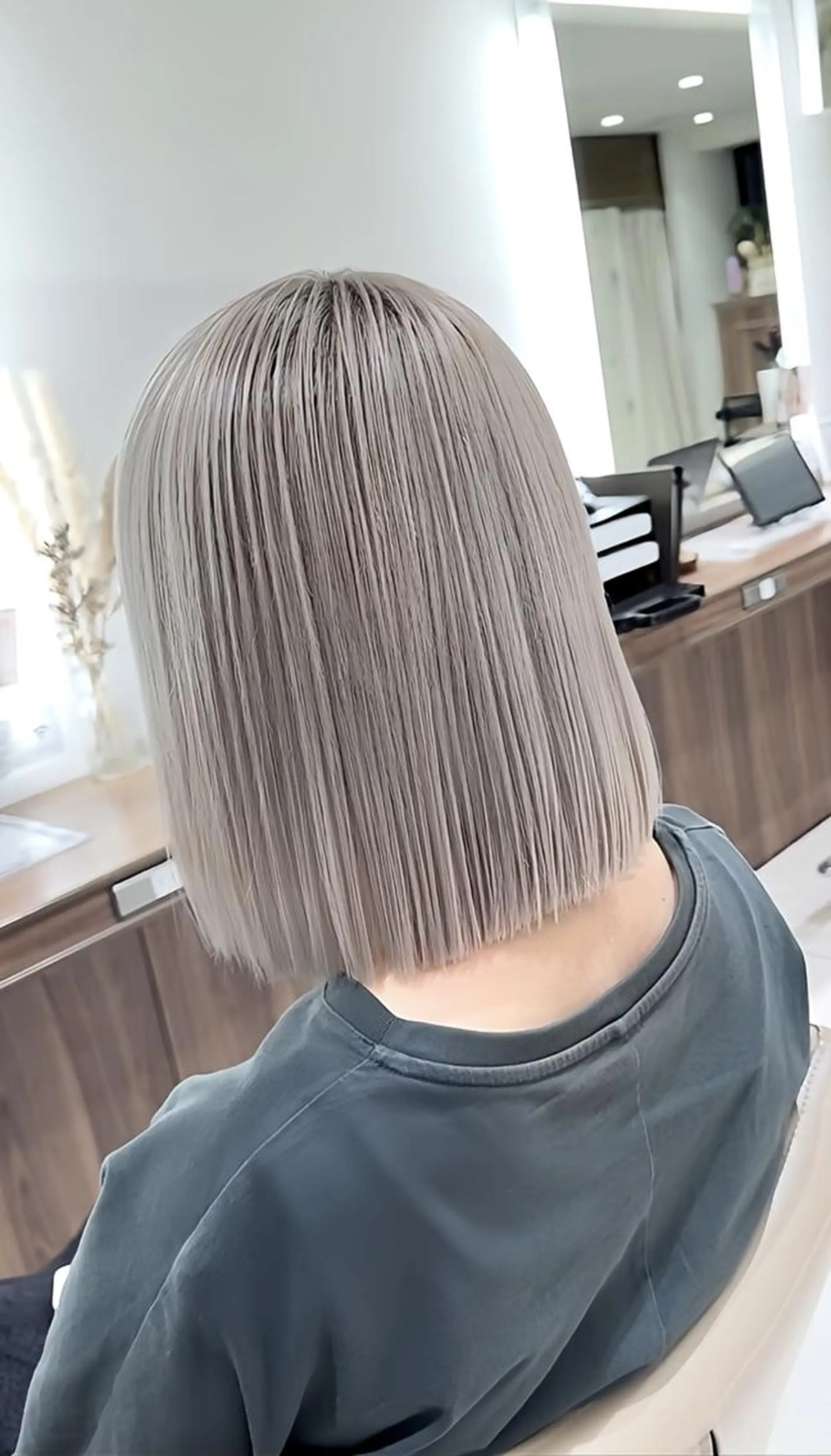 セミロング カラー ブリーチ 髪質改善 ヘアカラー ＡＳＨ 大宮のヘアスタイル