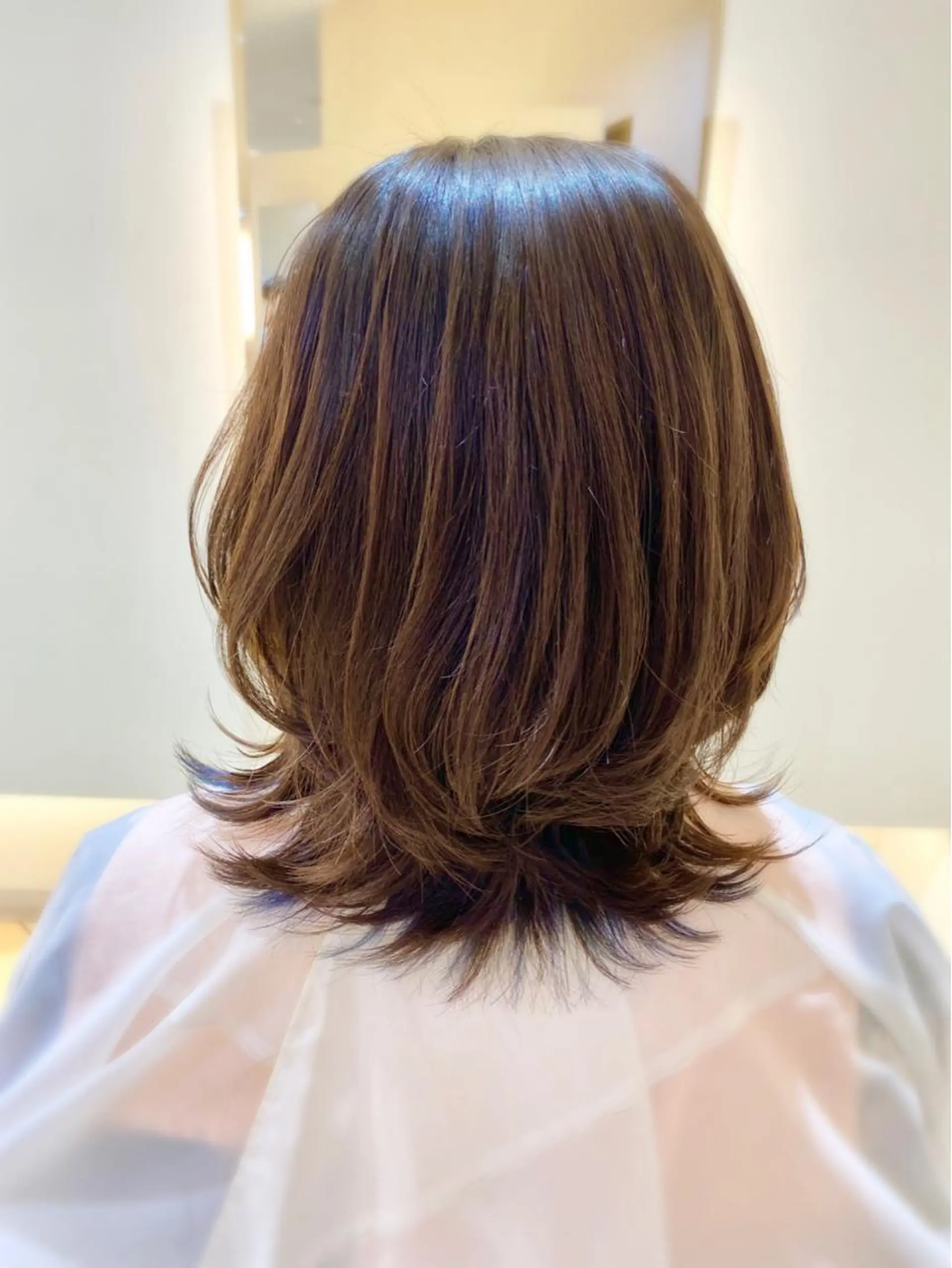 ミディアム カラー インナーカラー くびれヘア 小顔レイヤー💗 木村実樹のヘアスタイル