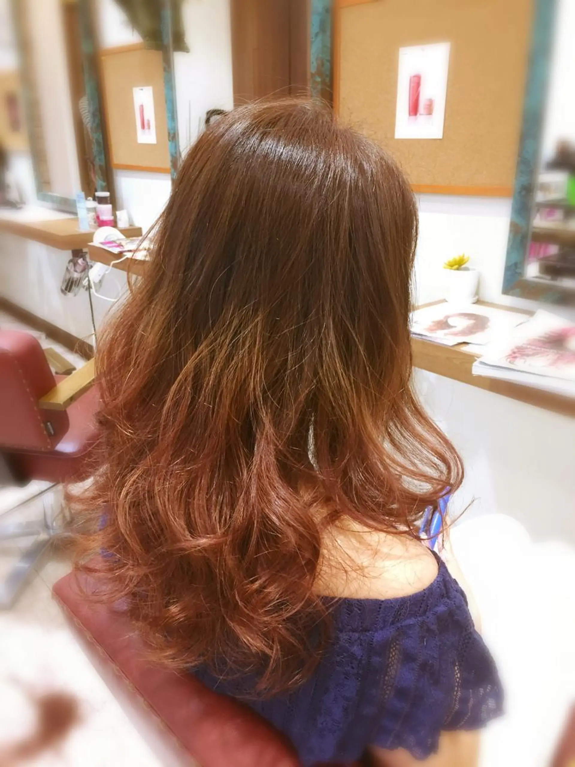 セミロング カラー パーマ アッシュ グラデーションカラー ピンクカラー 美容歴18年以上🌈 山口のヘアスタイル