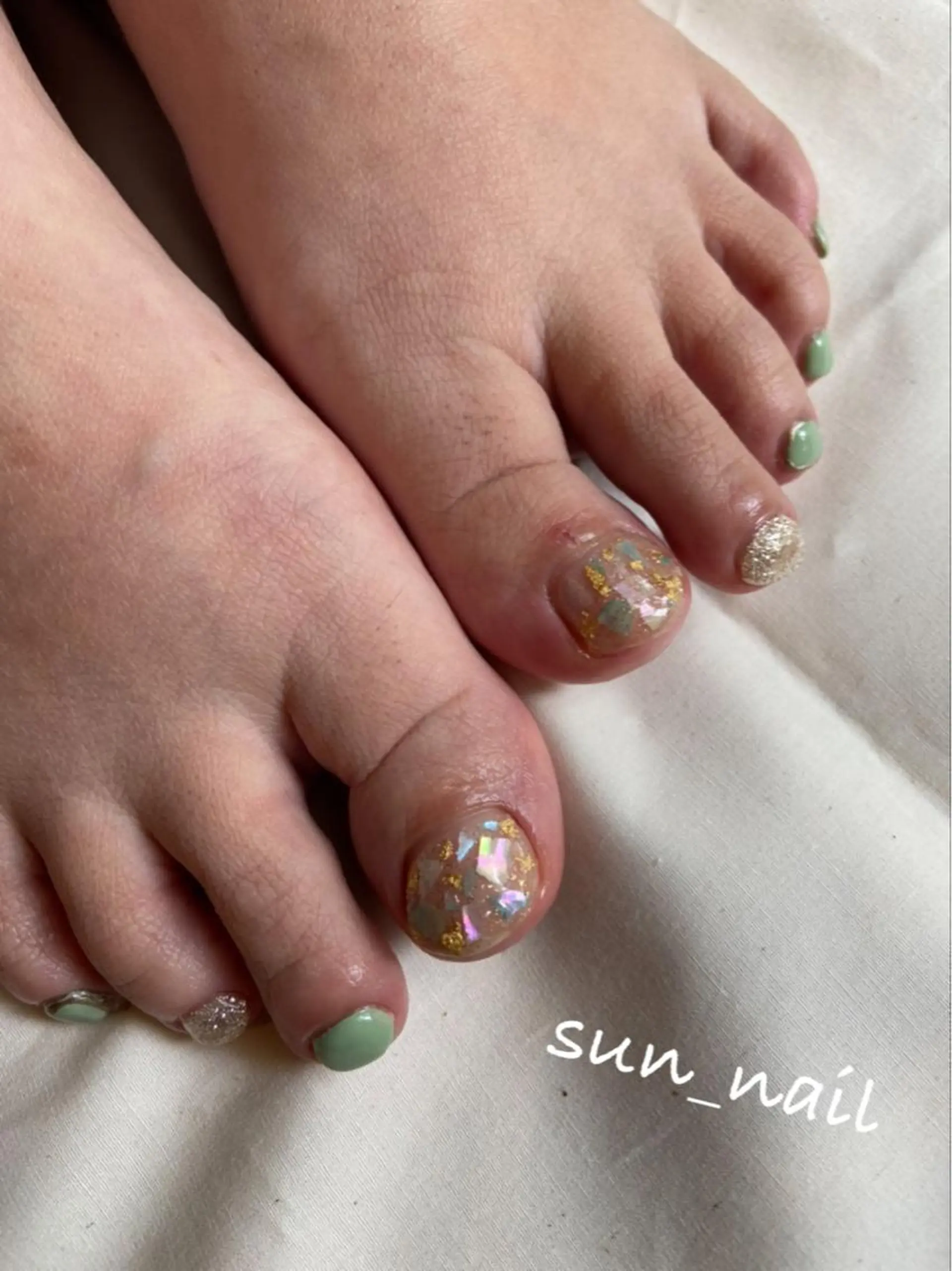 ネイル アートネイル ミラーネイル ニュアンスネイル . unffのネイルデザイン