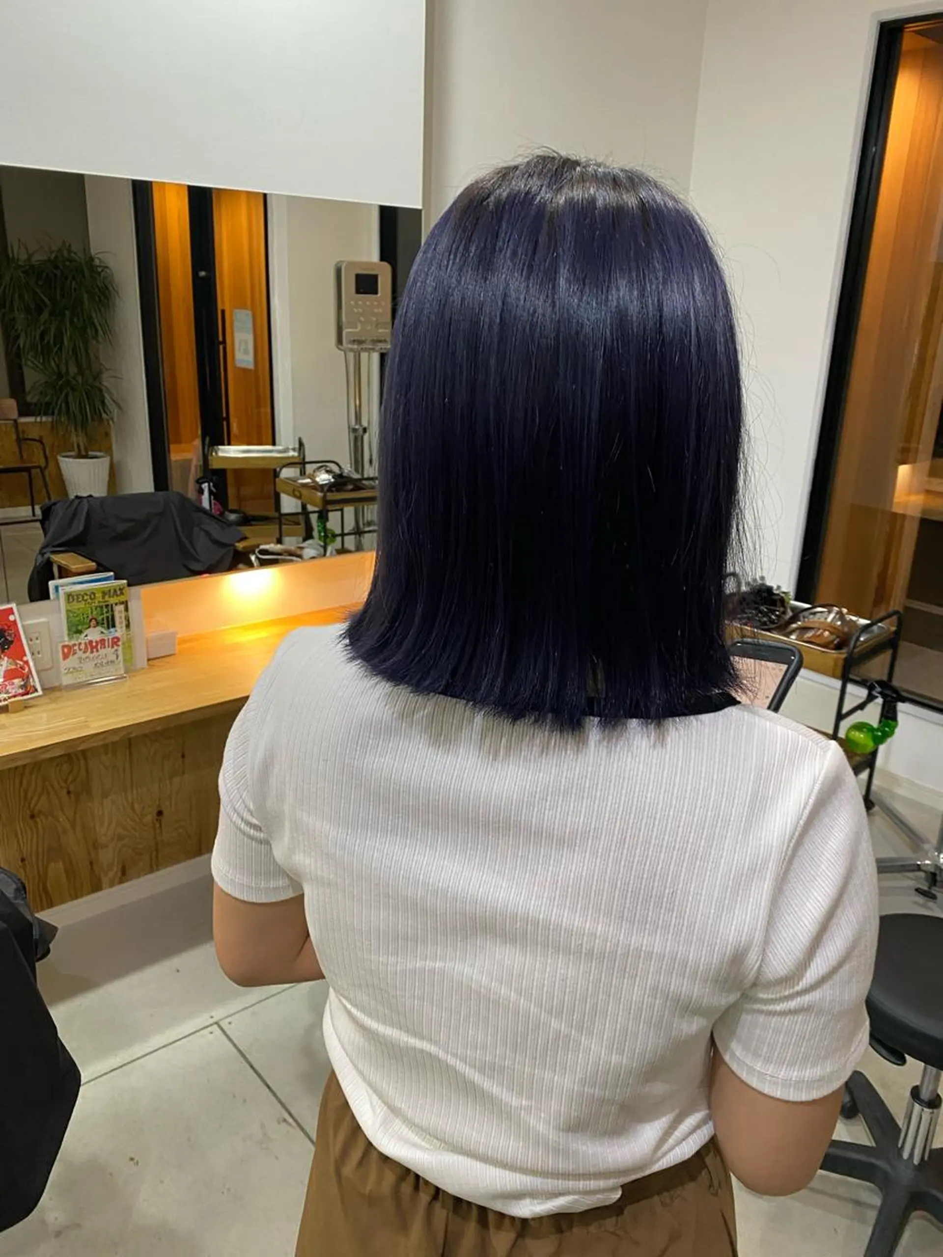カラー 黒髪 ブルーカラー ブルーブラック ネイビーカラー ブリーチカラー よねだまことのヘアスタイル