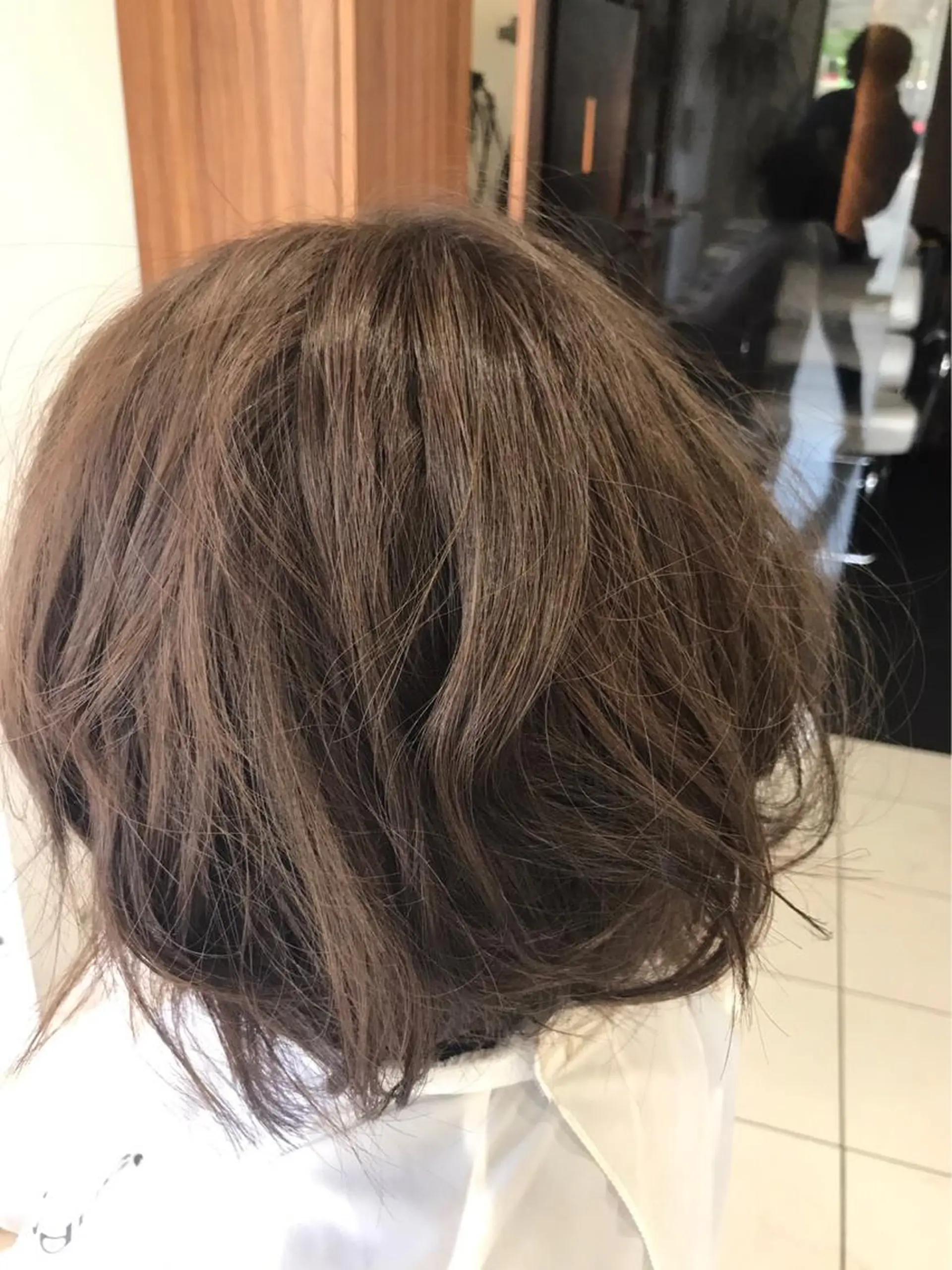 ショート カラー パーマ 白髪ぼかしハイライト 柳川拓哉のヘアスタイル