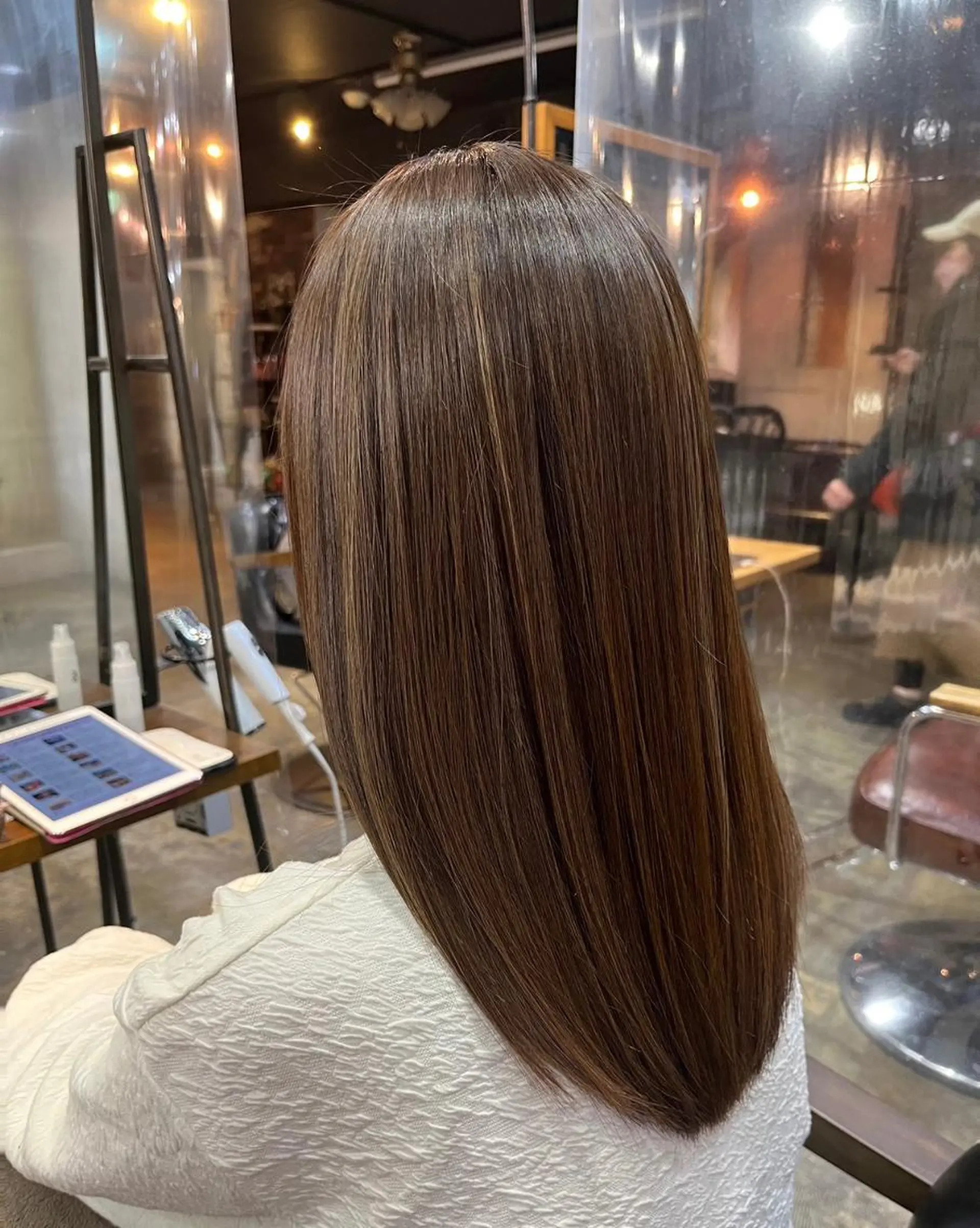 ロング カラー パーマ アディクシーカラー アッシュ バレイヤージュ ミストバング ブリーチ 初めでも安心🌟 newi町田✂のヘアスタイル