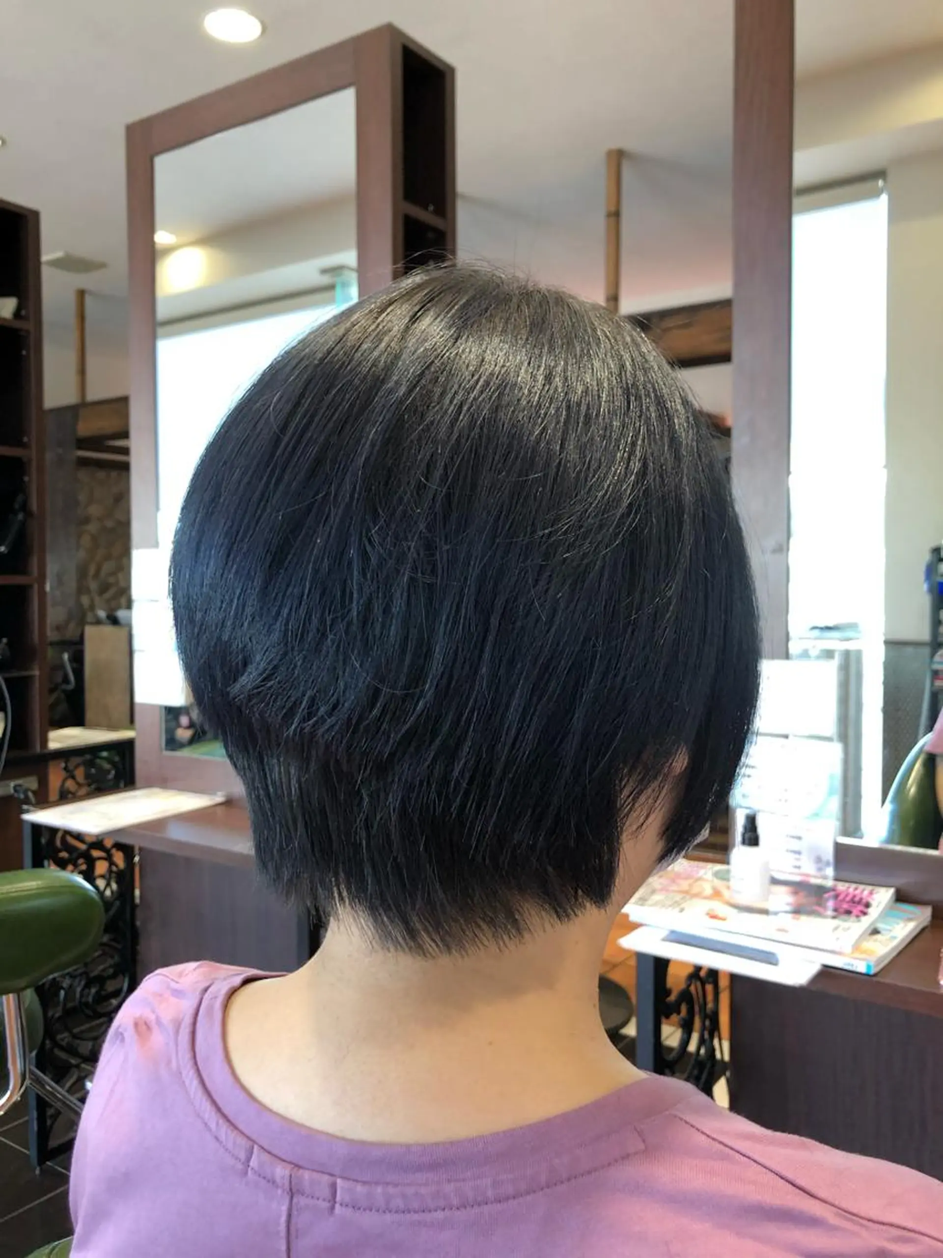 ショート カット ヘアカラー 岩井 亮太のヘアスタイル