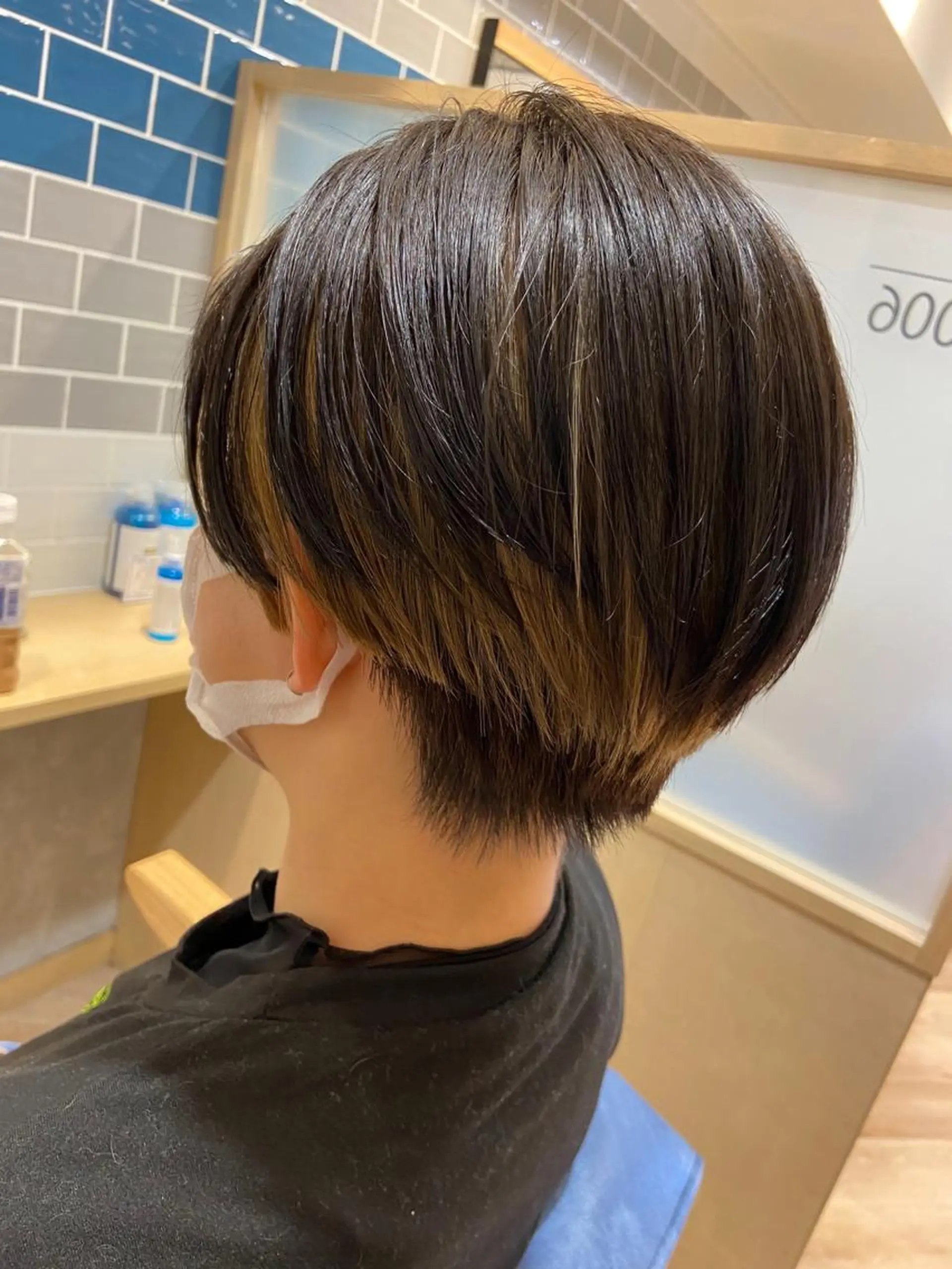 ショート チナツ ，のヘアスタイル