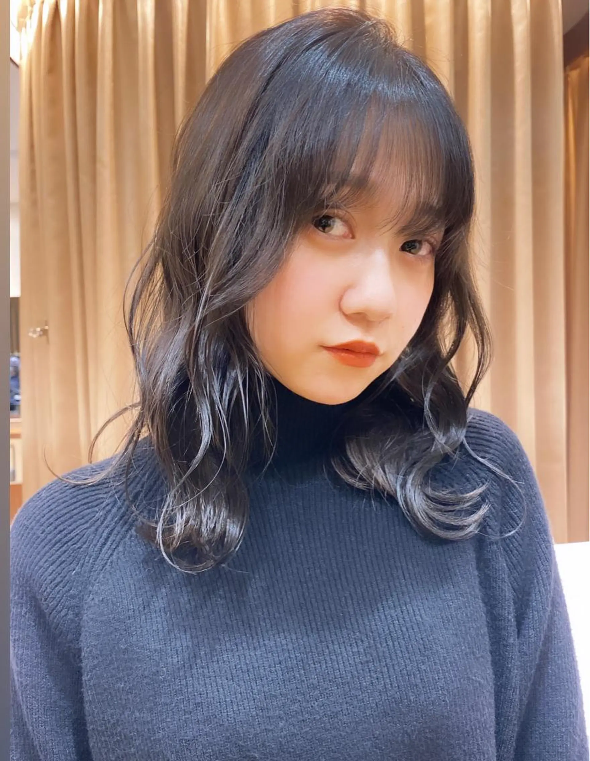 セミロング 顔周り🇰🇷韓国 レイヤー/モエのヘアスタイル