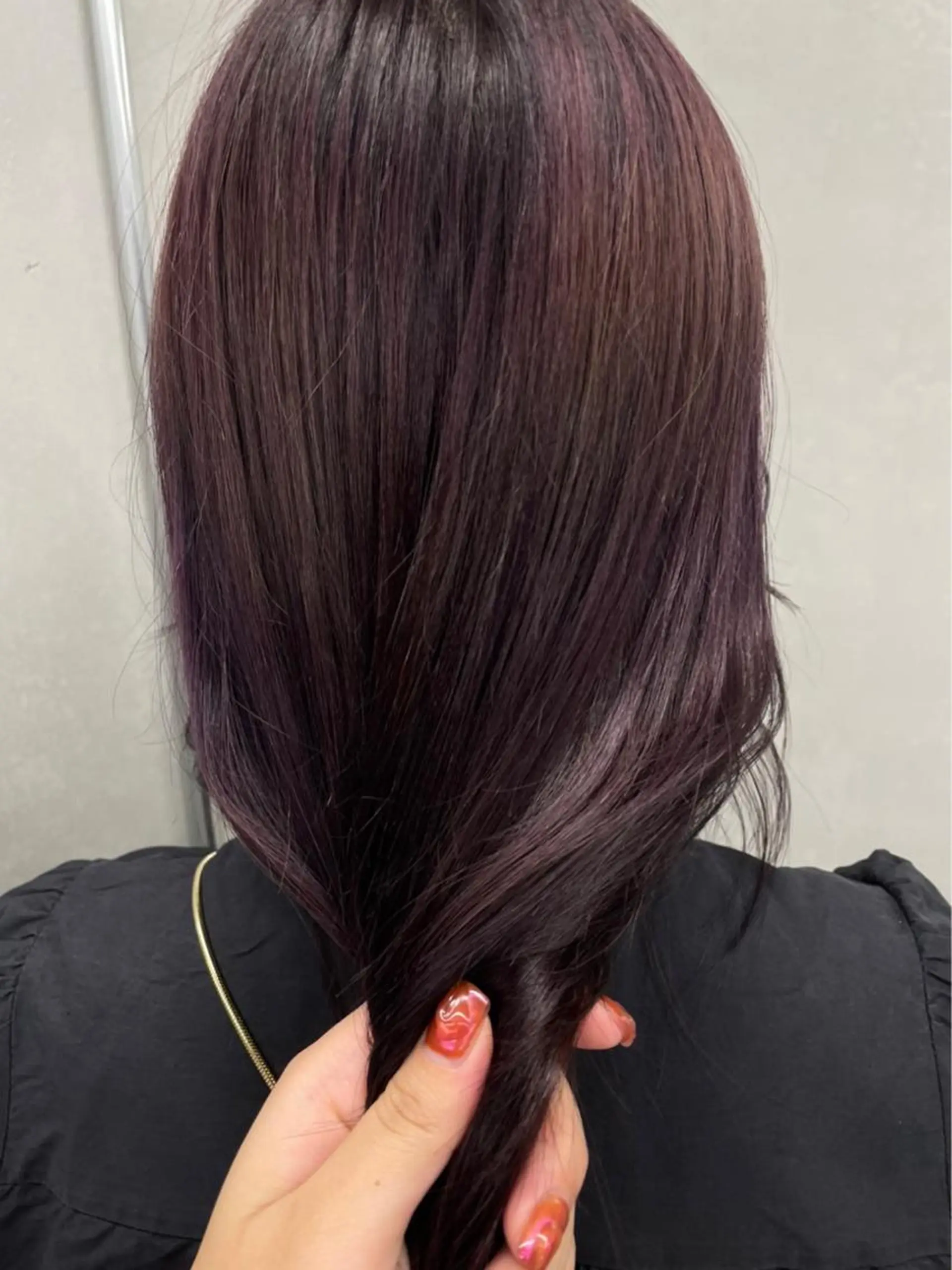 ロング io NANAのヘアスタイル