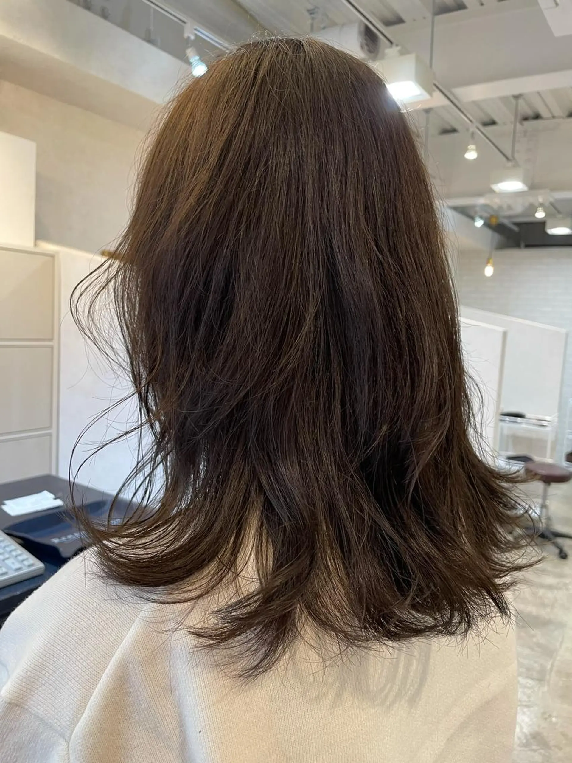 ミディアム カラー ベージュカラー オリーブベージュ 透明感カラー💎 AYAのヘアスタイル