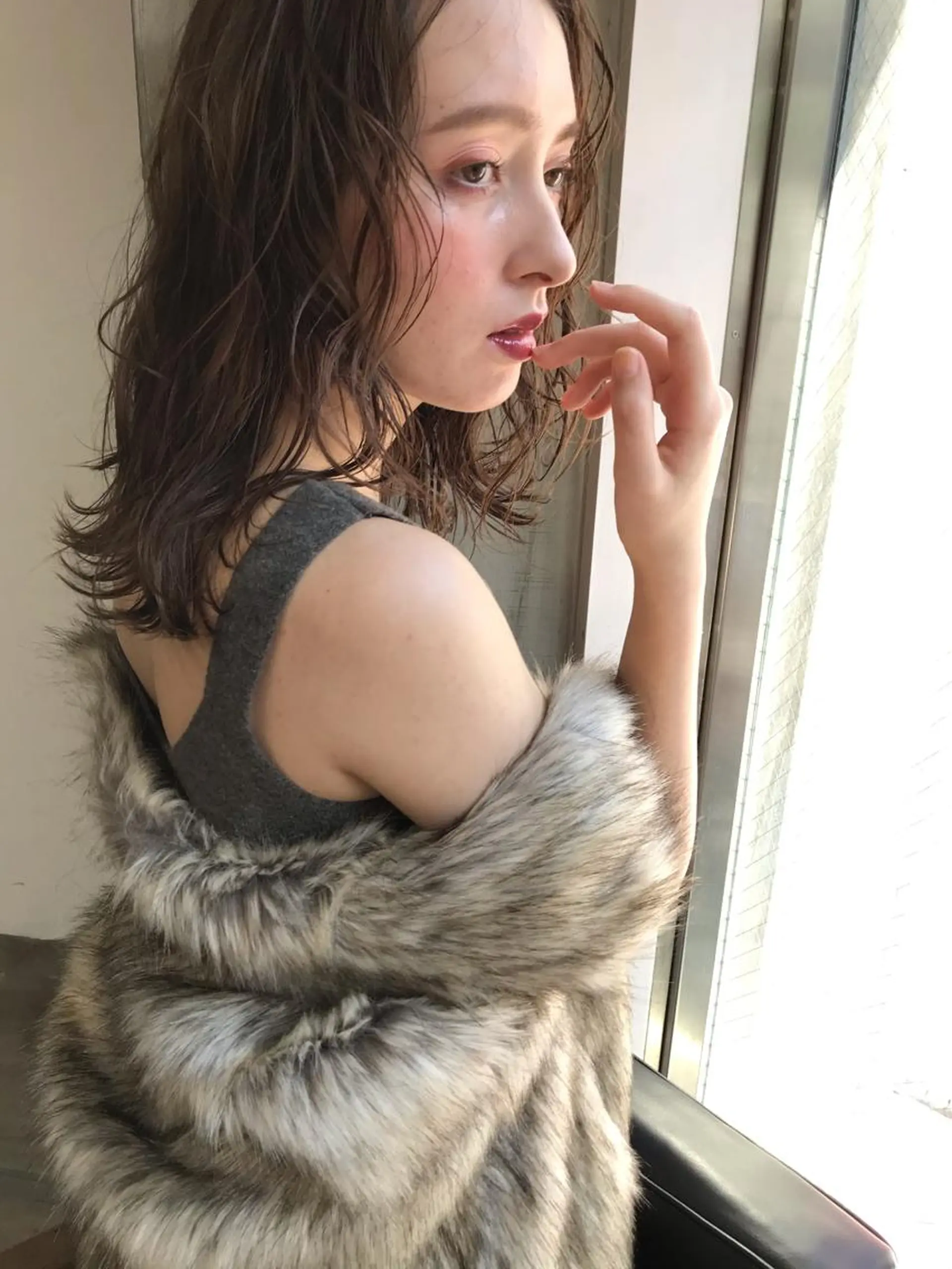 ミディアム カット ヘアカラー トリートメント 韓国 / 中国ヘア 🦋Noniのヘアスタイル