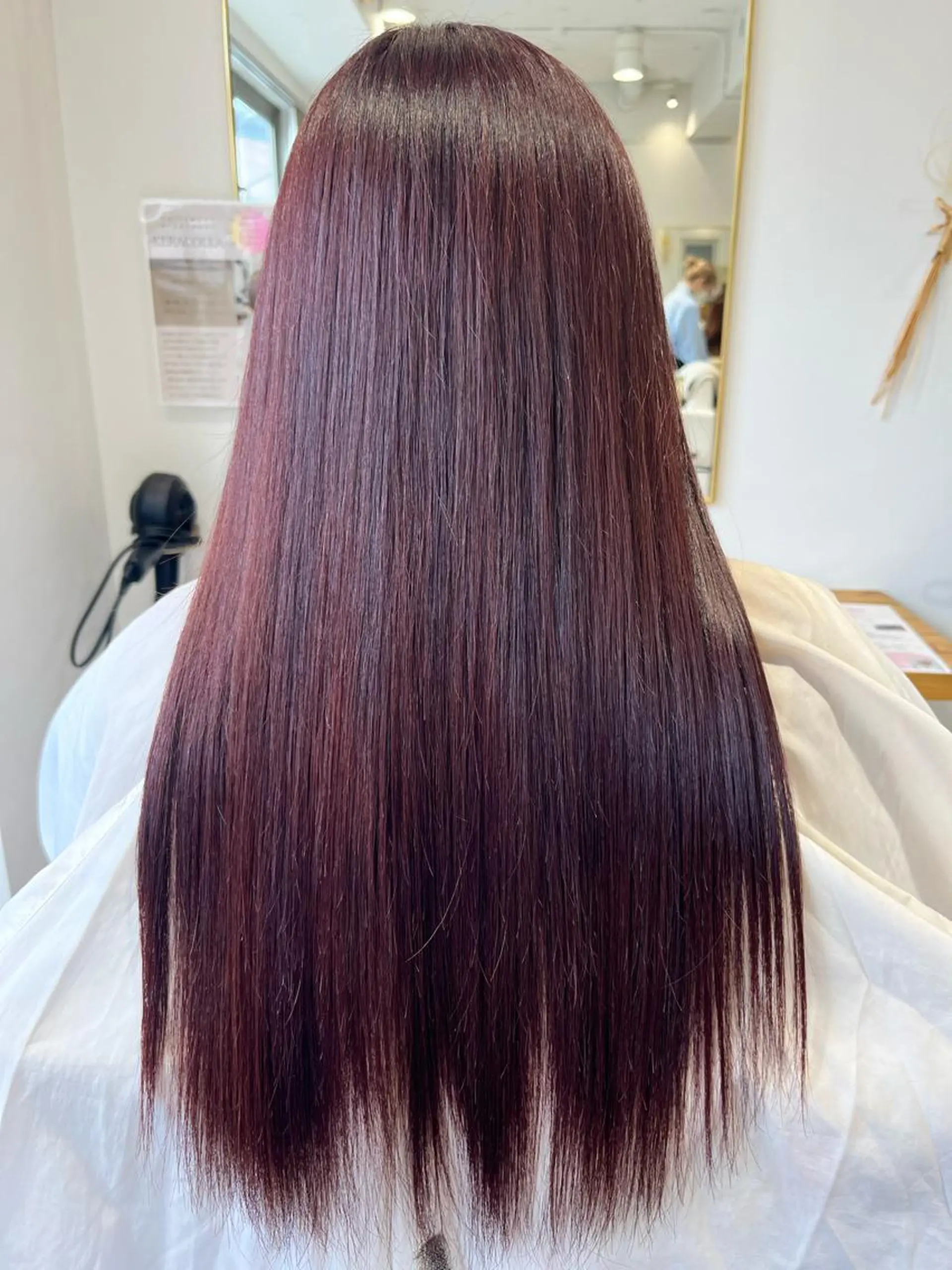 カラー ピンクカラー バイオレットカラー 西川 明李のヘアスタイル