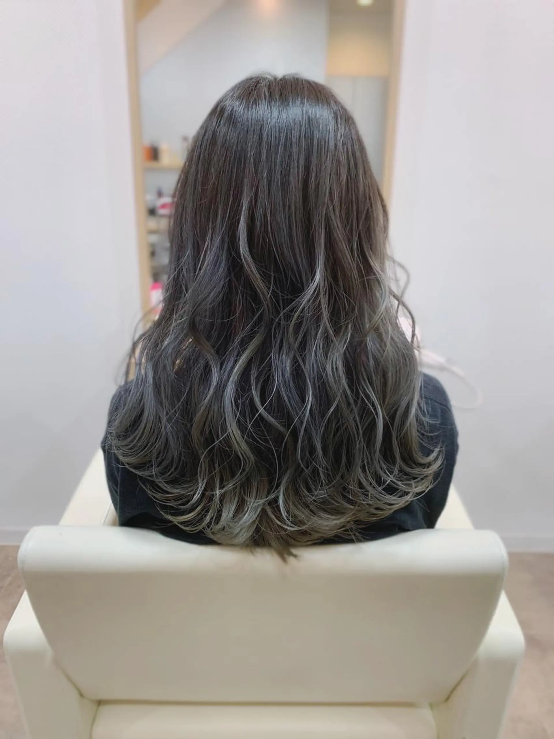 ロング N°rico川喜田 里衣のヘアスタイル