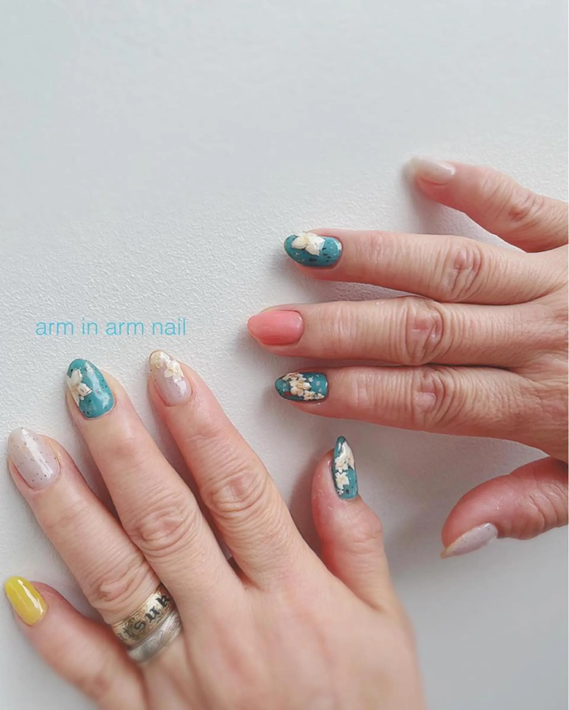 ネイル arm in arm ︎✿Yamamotoのマツエク・マツパデザイン