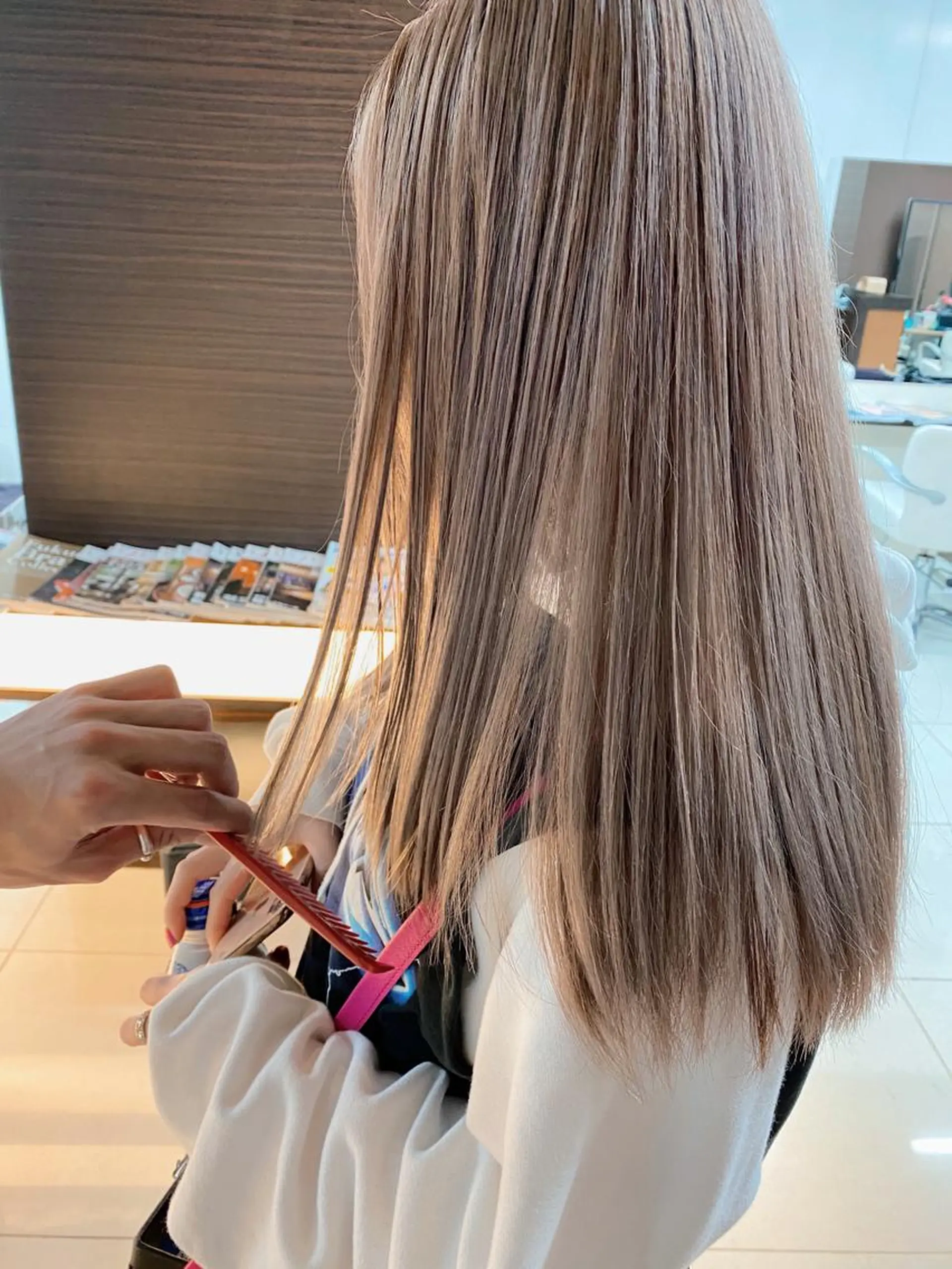 ロング カラー Living所属・ヨシモトリョウ 髪質改善/美髪のヘアスタイル