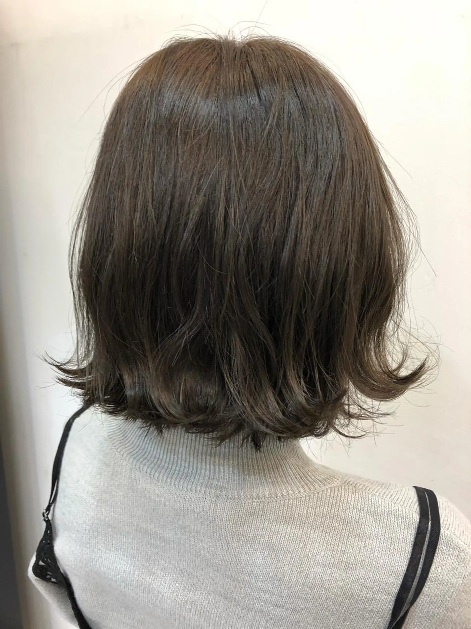 ミディアム アッシュ GLROW haruhiのヘアスタイル