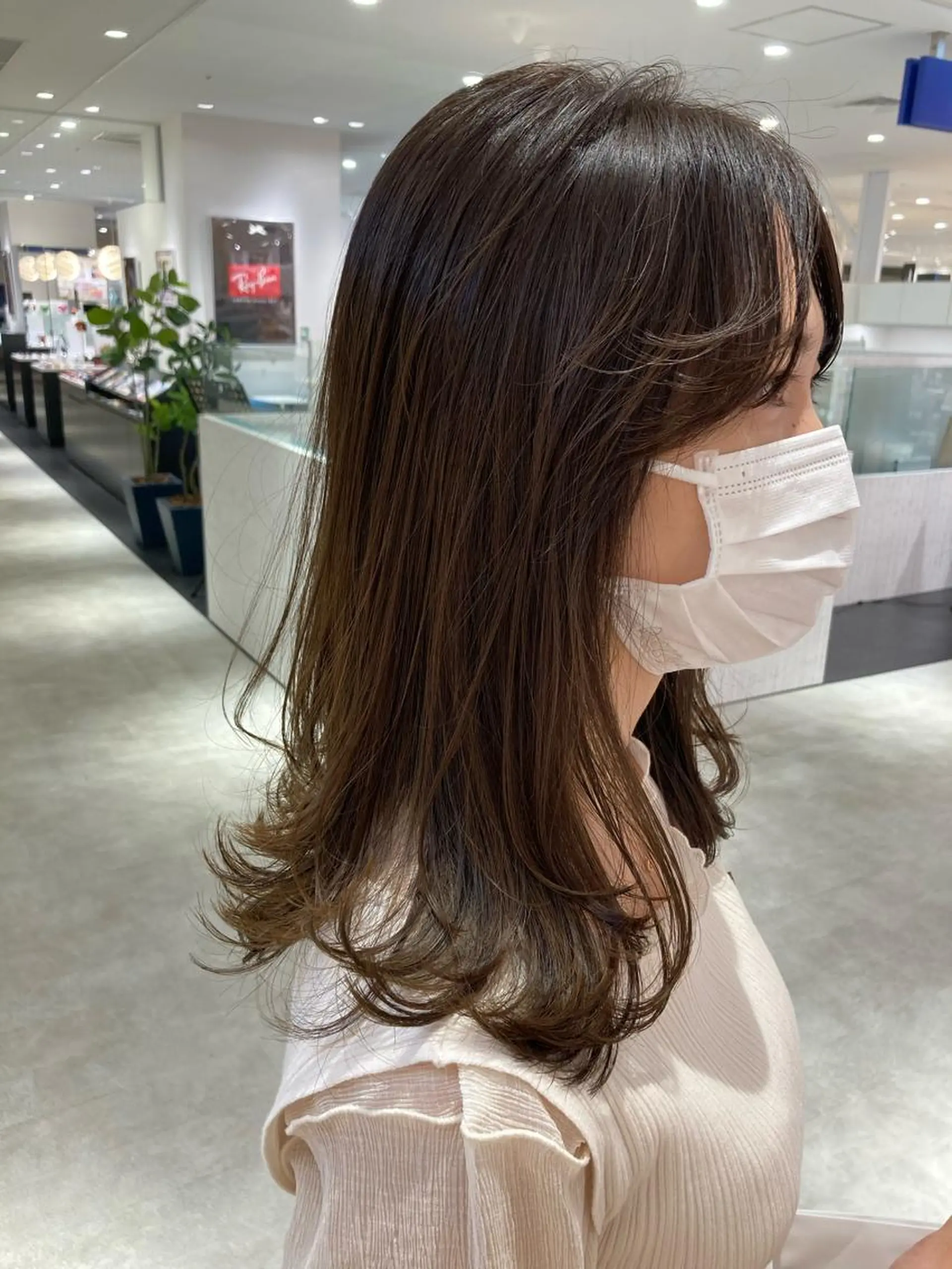セミロング カラー ベージュカラー 野村 さなみ✨ぱっつんボブのヘアスタイル