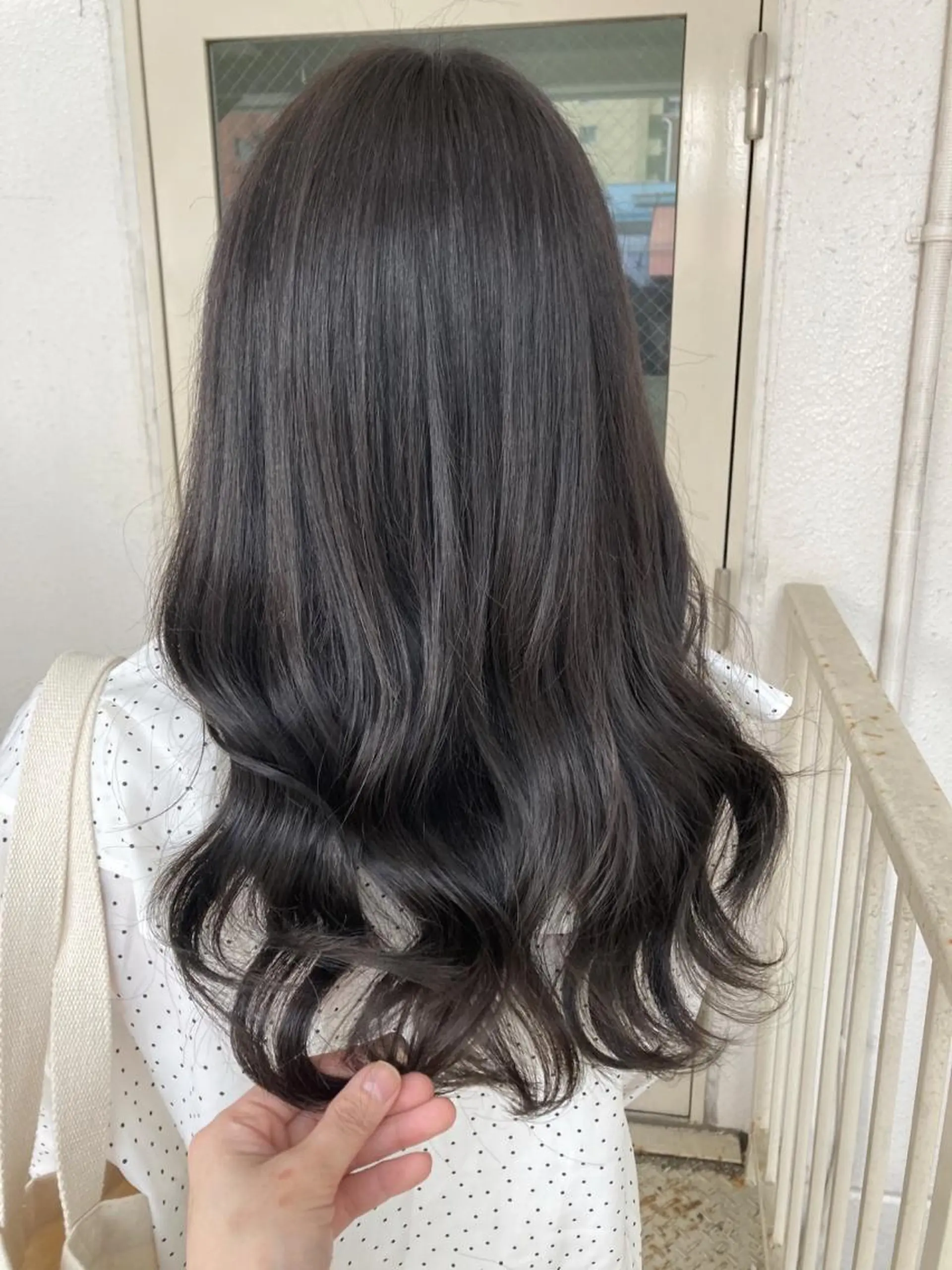 ロング roka ノゾミのヘアスタイル