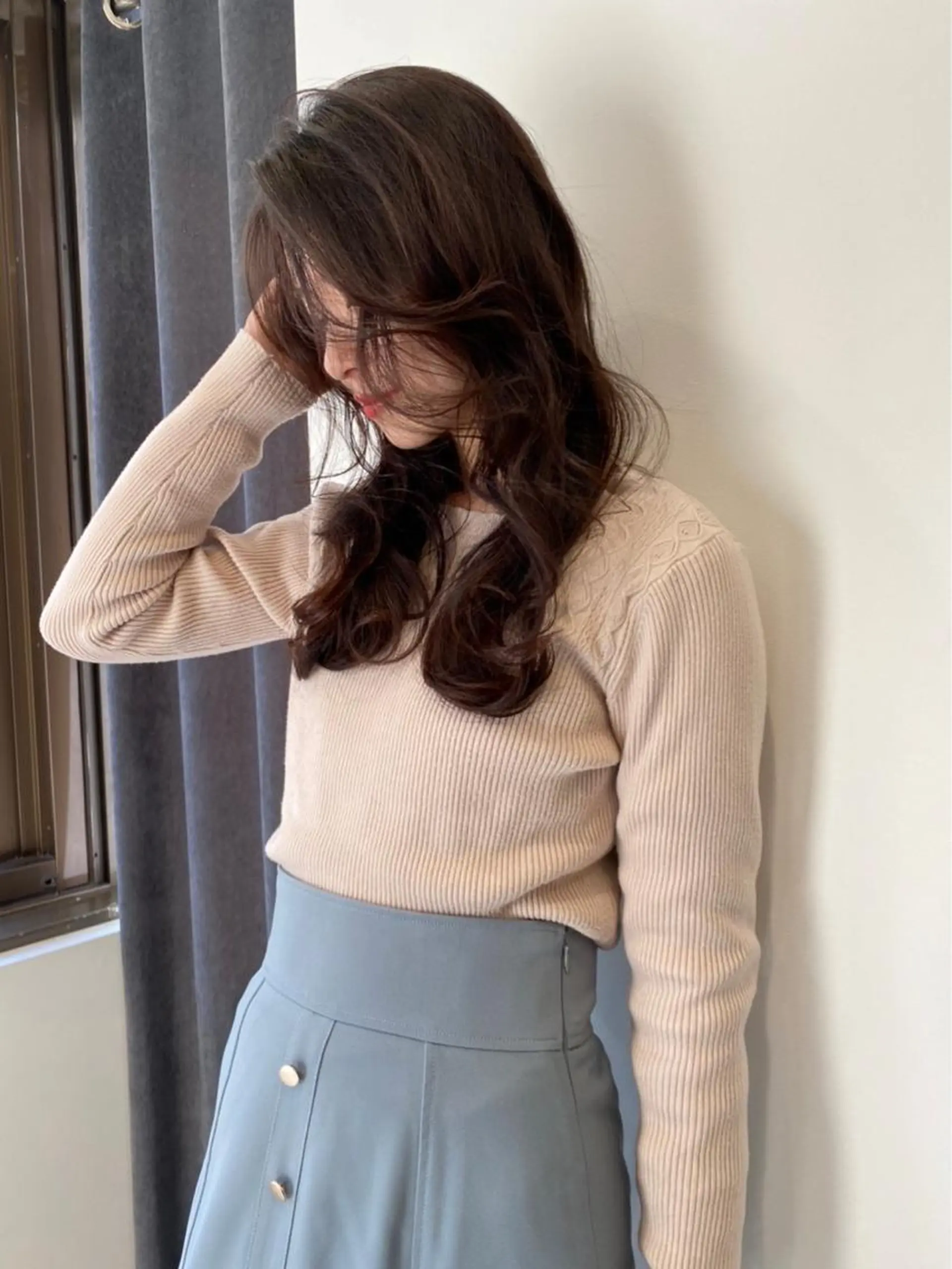 ロング 横手 愛美のヘアスタイル