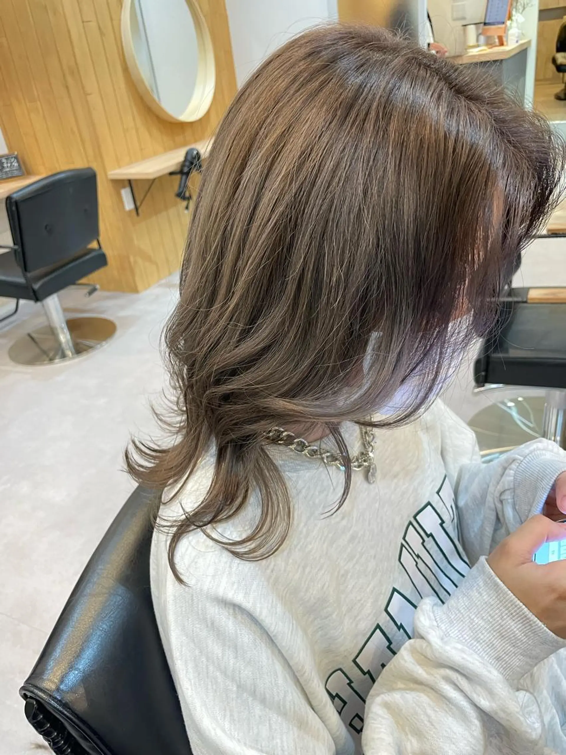 カラー akane .のヘアスタイル