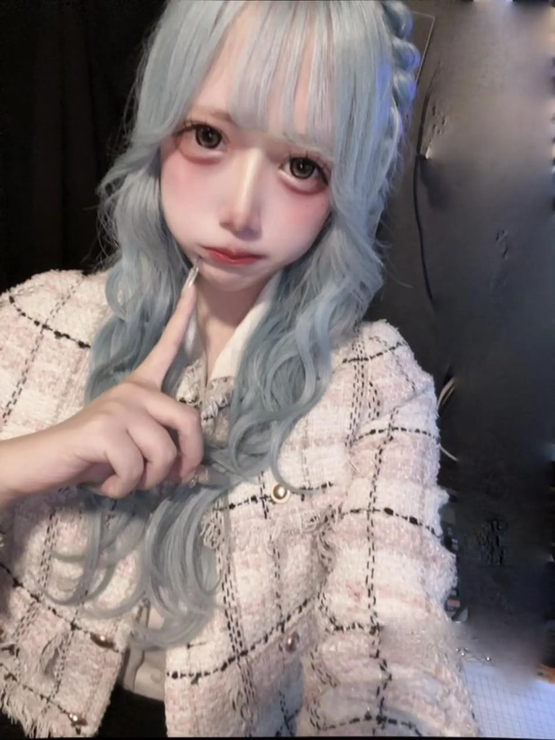 カラー ロング シールエクステ ブリーチ ハイトーンカラー エクステ レイヤーカット ホワイト&レイヤーカ ットエクステ長畠俊輔のヘアスタイル