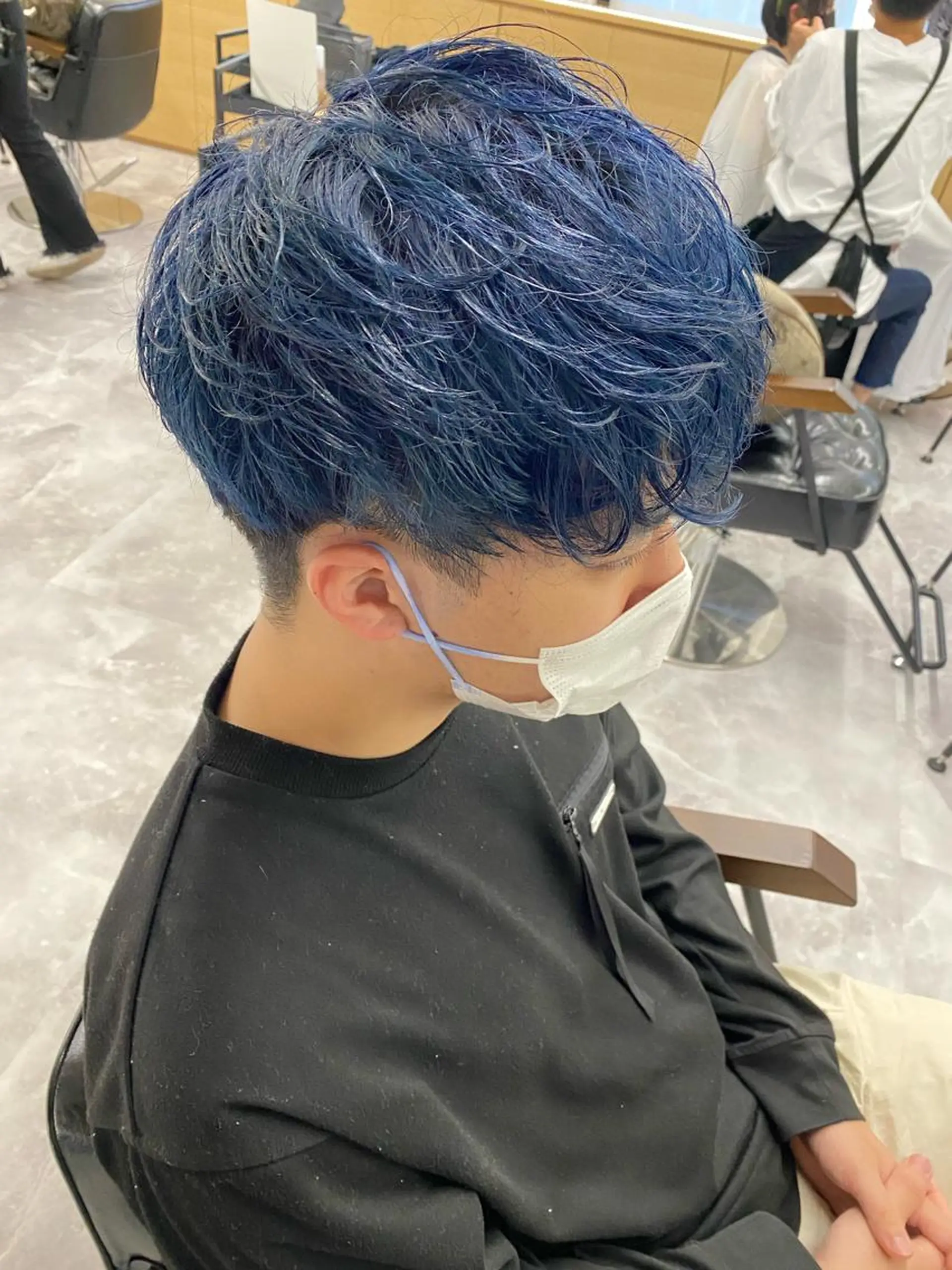 カラー メンズ マッシュ ブルーカラー Emitas.柳通り店所属・山﨑 大暉【ダブルカラー】のヘアスタイル