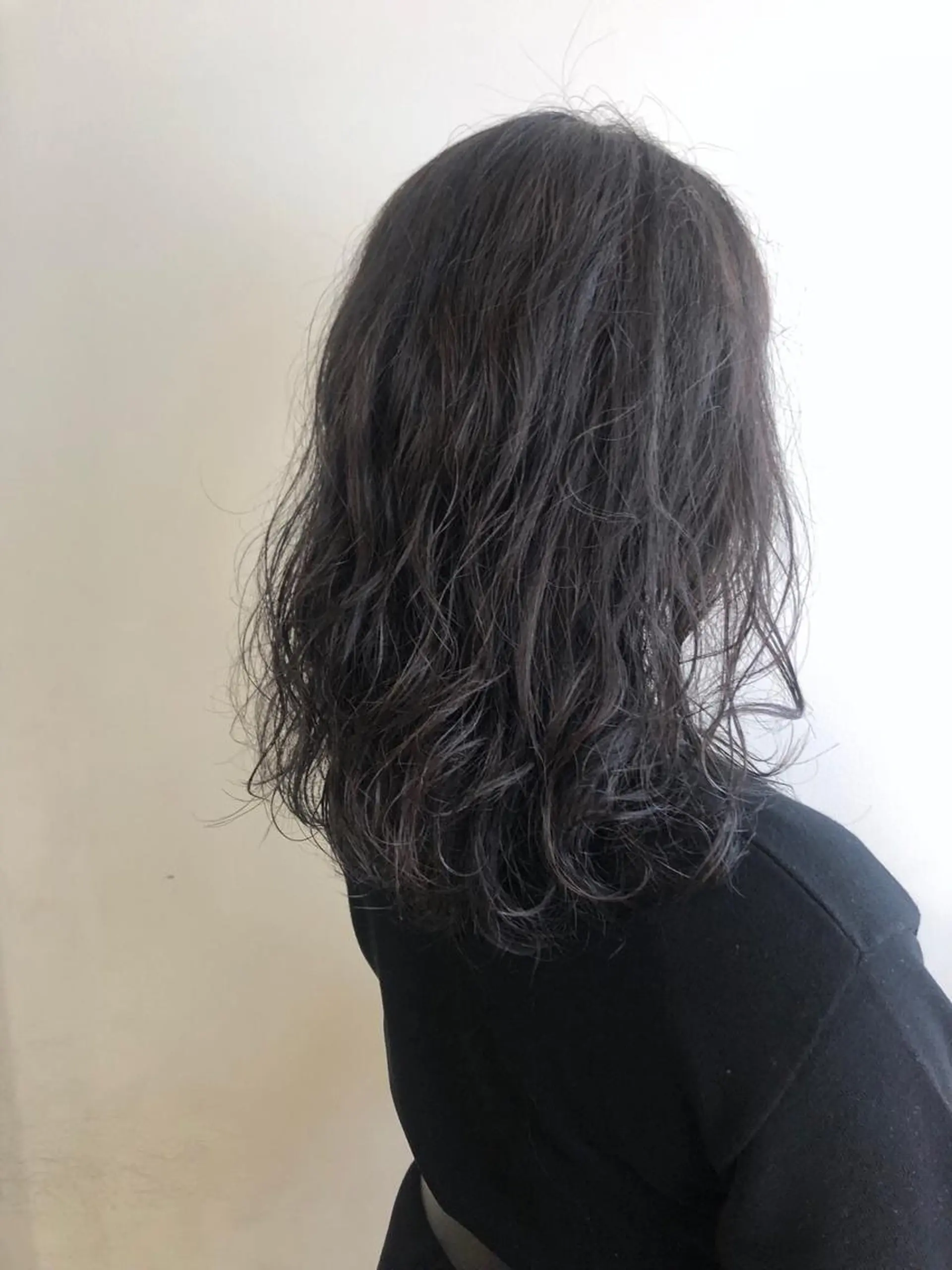ミディアム カラー パーマ ヘアカラー トリートメント MIOベージュカラー 柔らかいカラーのヘアスタイル