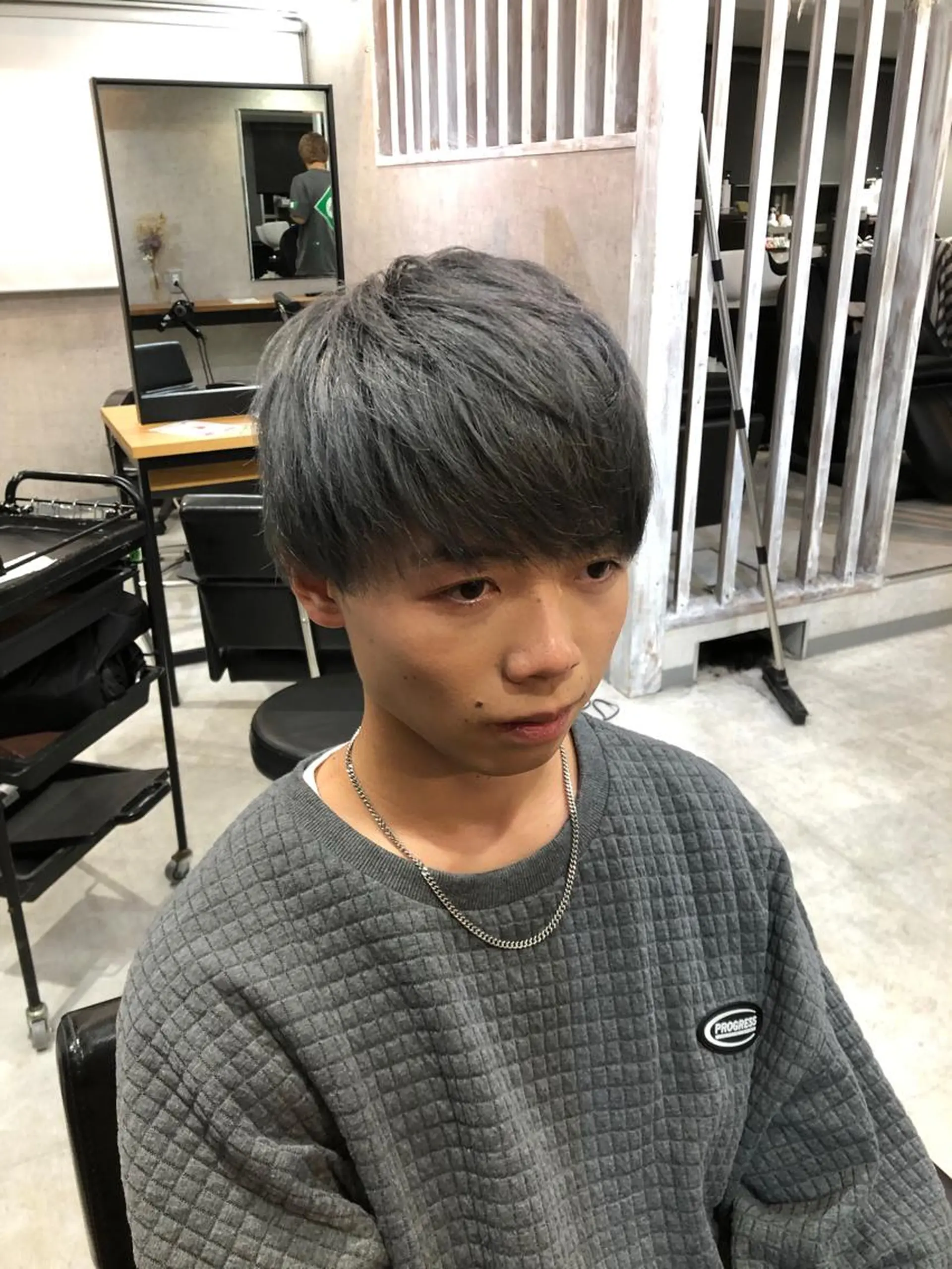 ショート カラー ブリーチ シルバー カット ヘアカラー 矢島颯哉/ハイトーン ブリーチカラー💎のヘアスタイル