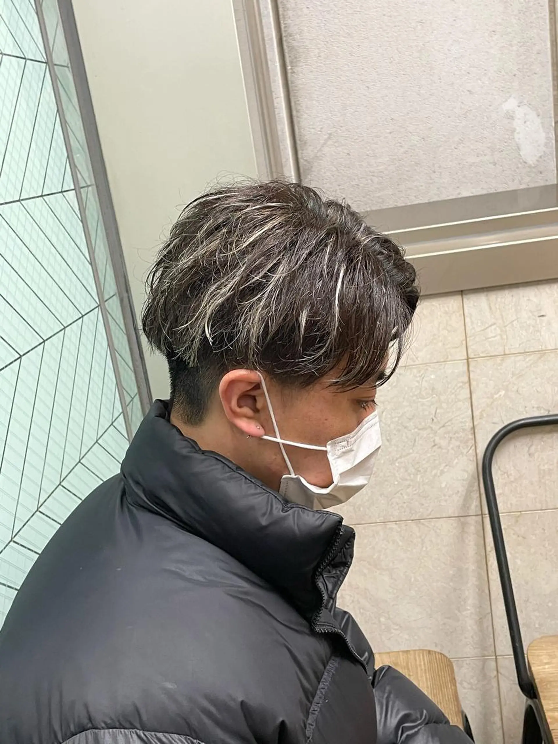 カラー メンズ メンズハイライト ハイライトカラー Le'a所属・渋谷/フェード/ 國分 翔のヘアスタイル