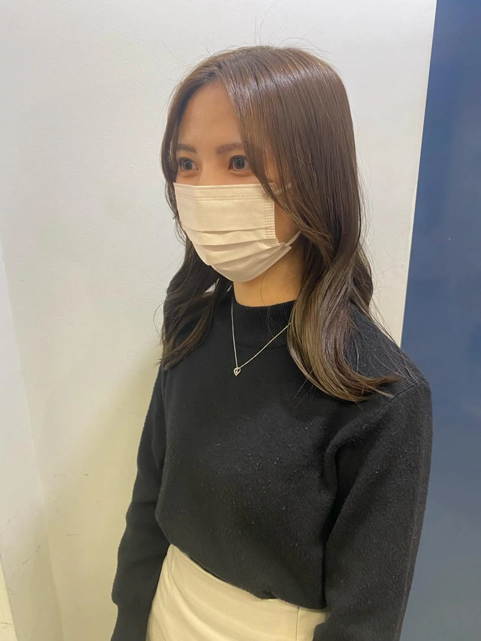 ロング ミルクティーベージュ outaのヘアスタイル