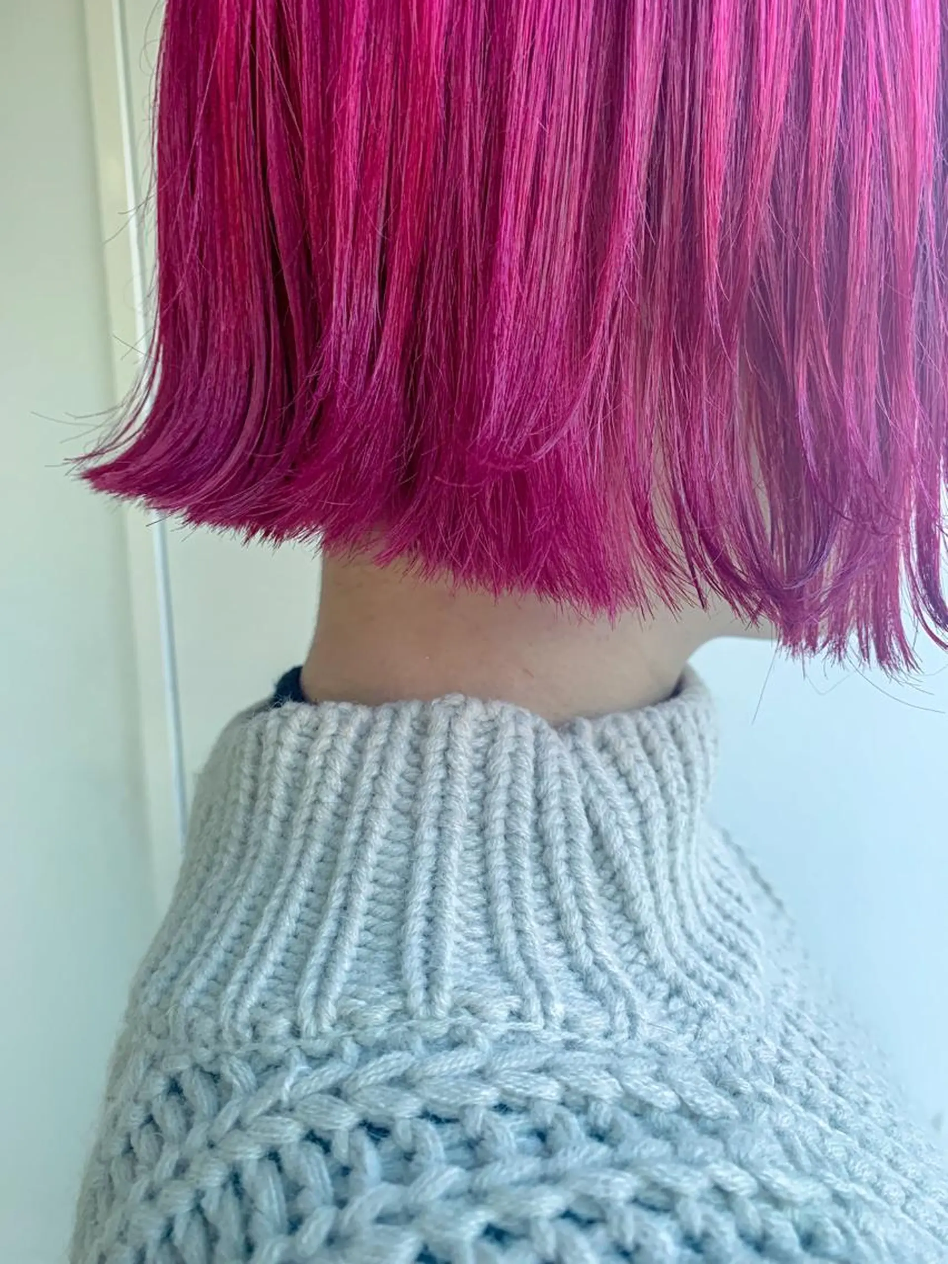 ショート nuu所属・💜ショート💜 ウルフ、ボブ二色亜美のヘアスタイル