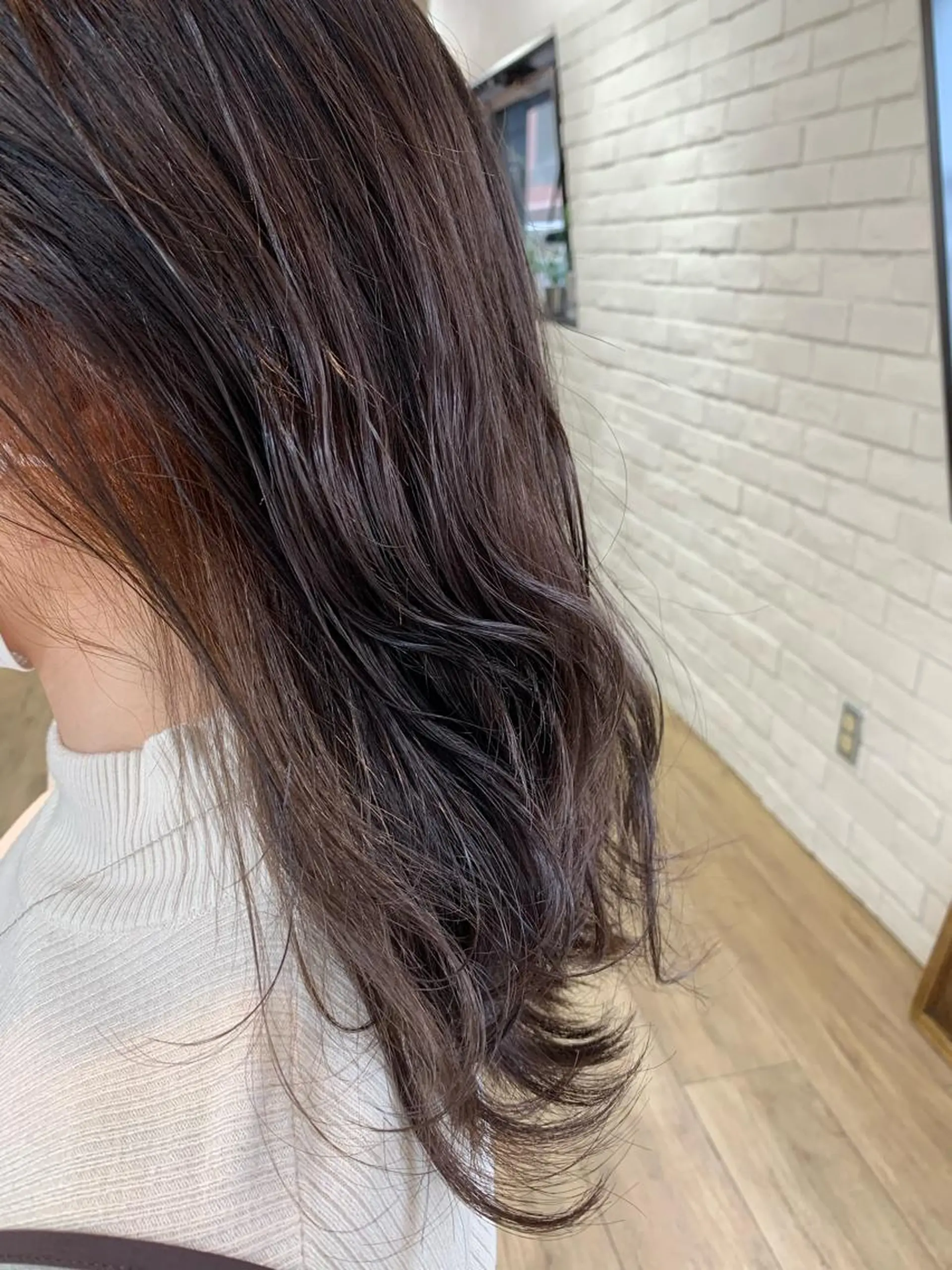 カラー 四ッ井 翔のヘアスタイル