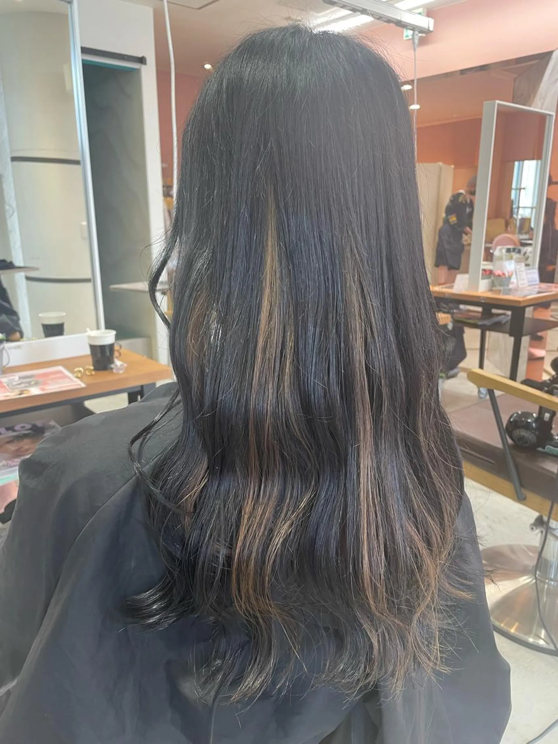 ロング カラー 艶ハイトーン👑♡ NATSUKIのヘアスタイル