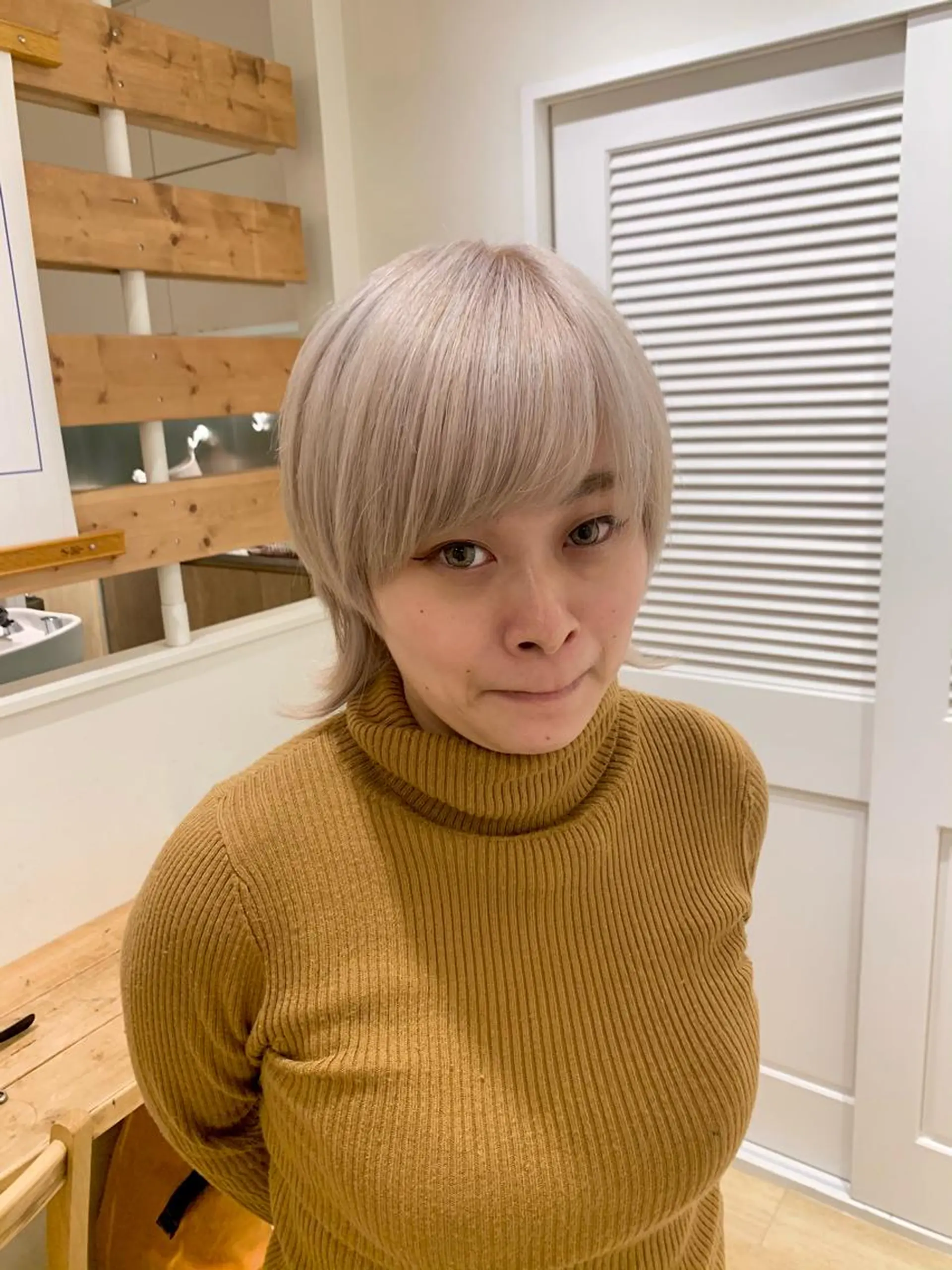 ショート ヘアカラー トリートメント 渋谷ハイトーン/ デザインカラー阿部のヘアスタイル