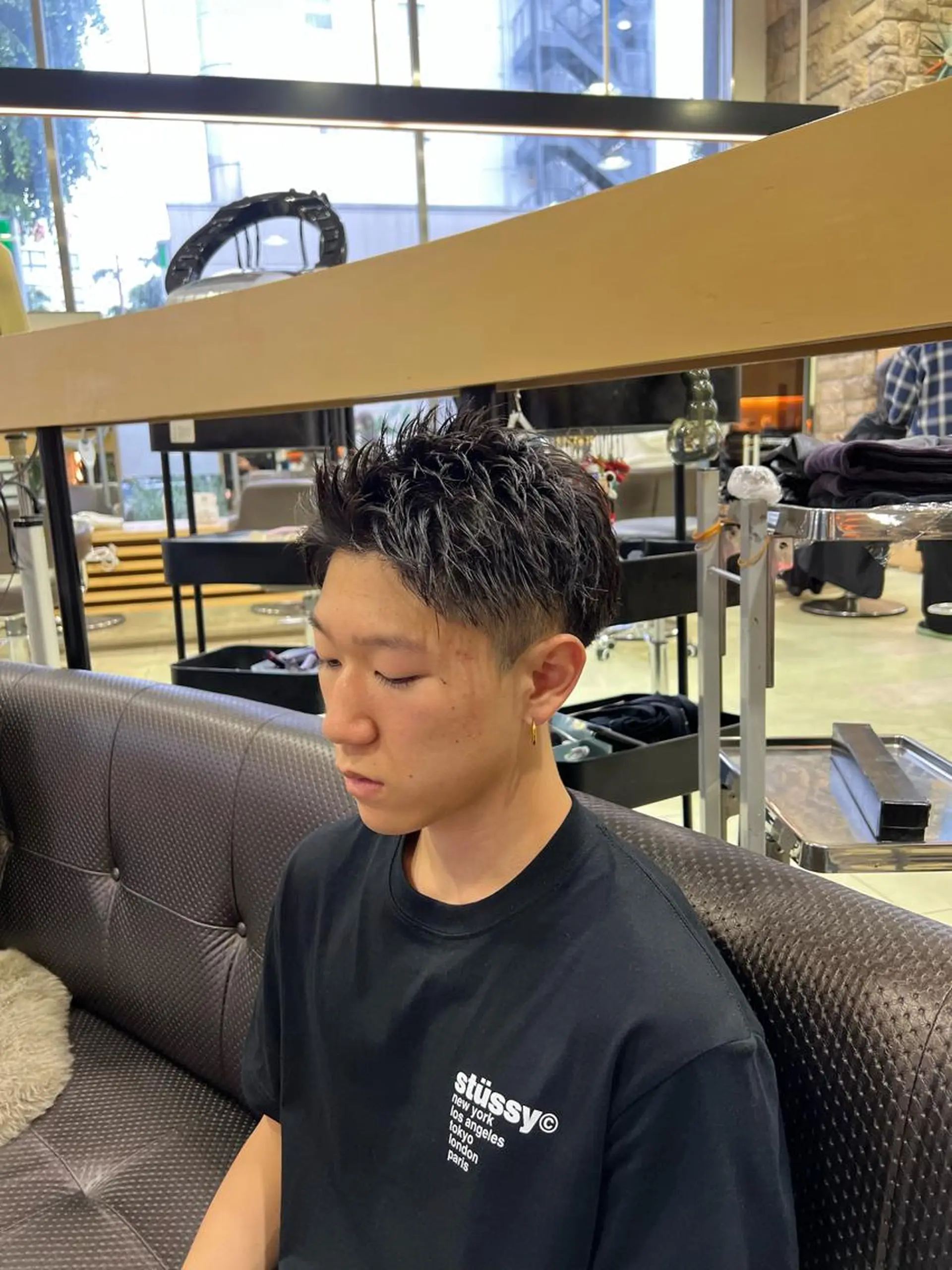 ショート パーマ メンズ アイブロウ ﾎｯﾄﾍﾟｯﾊﾟｰ に移行中【かな】のヘアスタイル