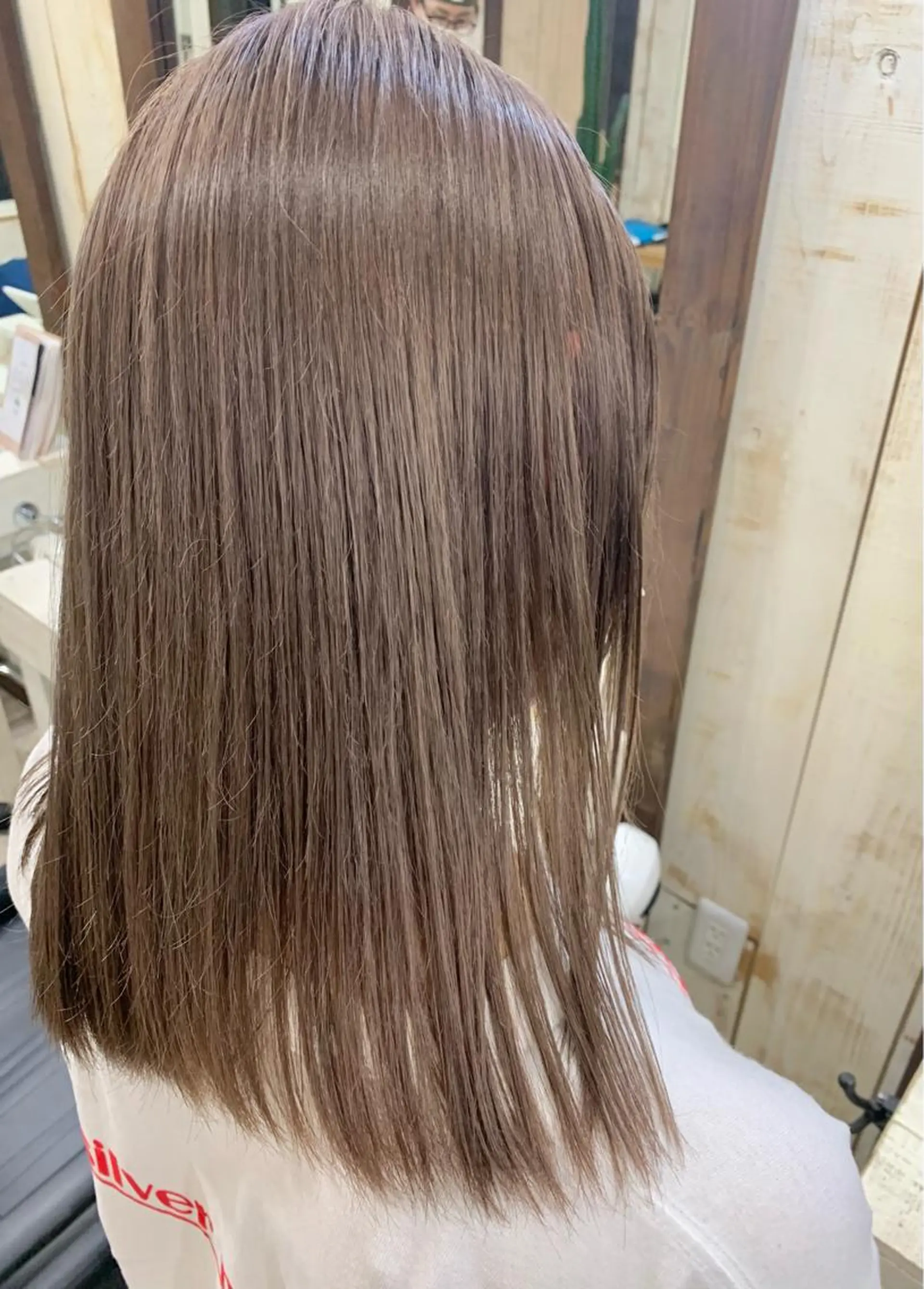 ミディアム カラー ヘアカラー ade omotesando所属・鷺谷 玲奈のヘアスタイル