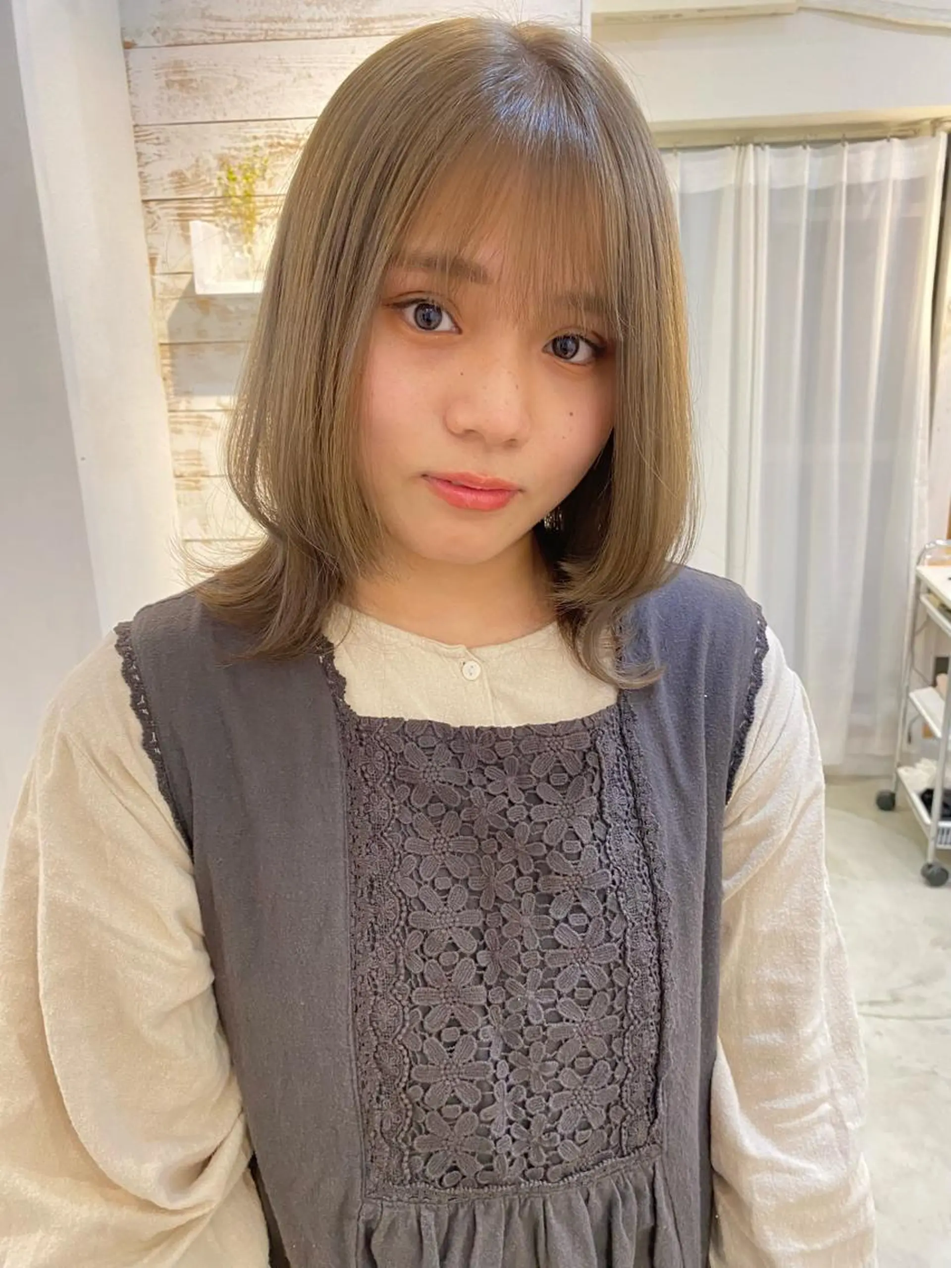 セミロング カラー ベージュカラー ブリーチ ケアブリーチ ダブルカラー 髪質改善 ブリーチなしカラー ダブルカラーエクステのヘアスタイル