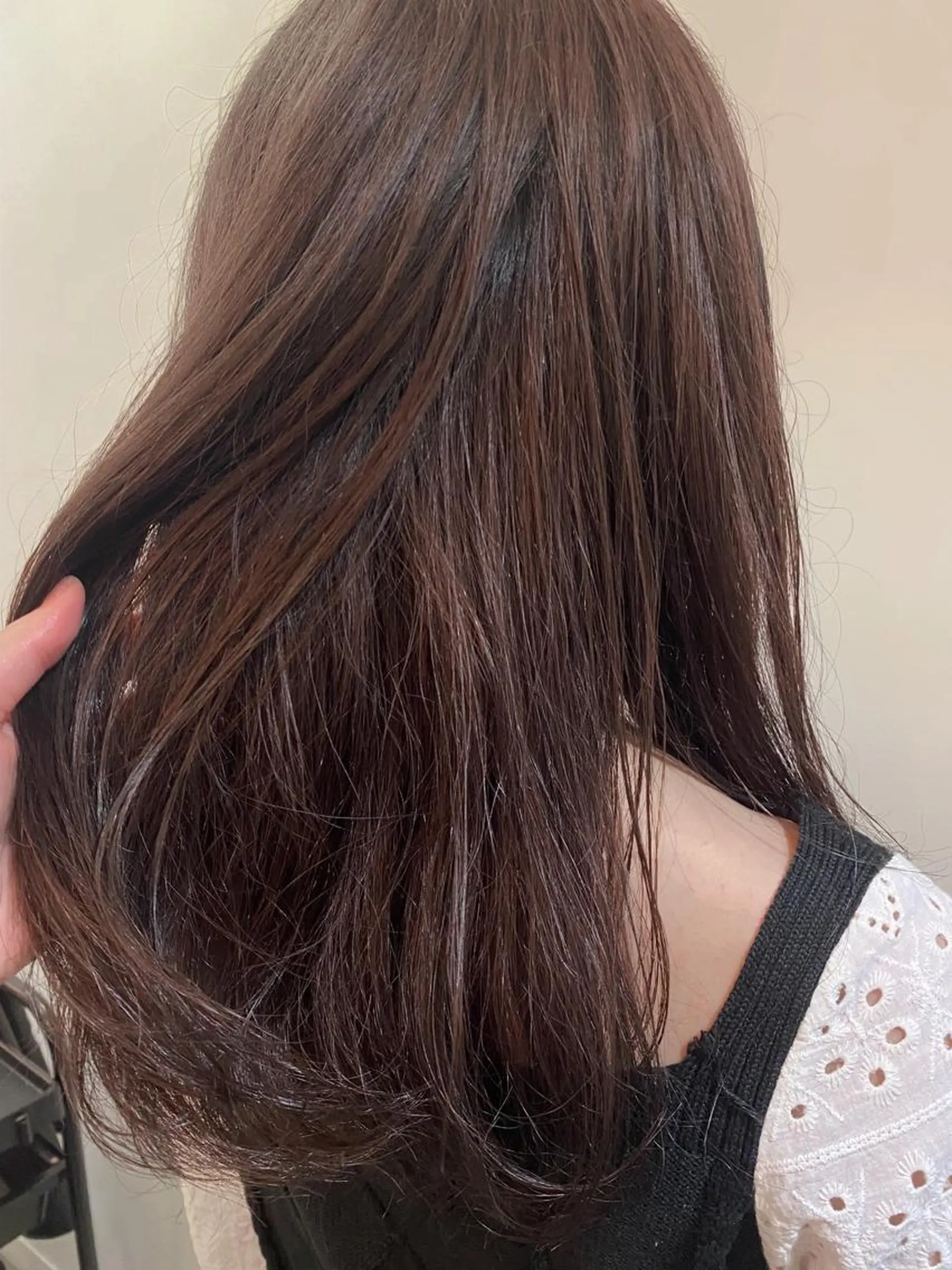 ロング チョコレートブラウン 🎀透明感× 暖色カラーつな🎀のヘアスタイル