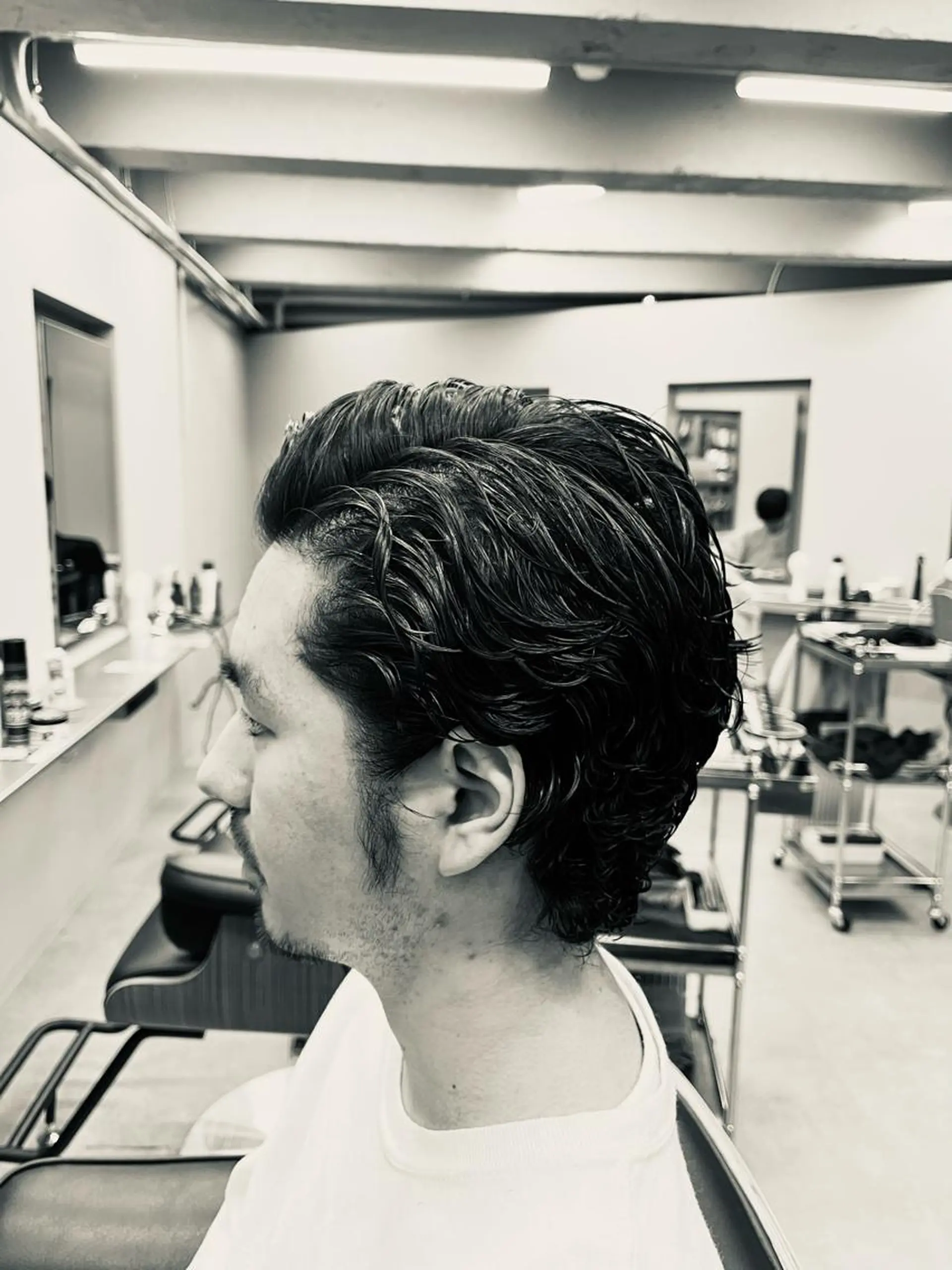 ショート パーマ メンズ センターパート フェードカット マッシュ メンズパーマ メンズツイストパーマ icon Blue所属・池袋メンズパーマ フェード純平のヘアスタイル