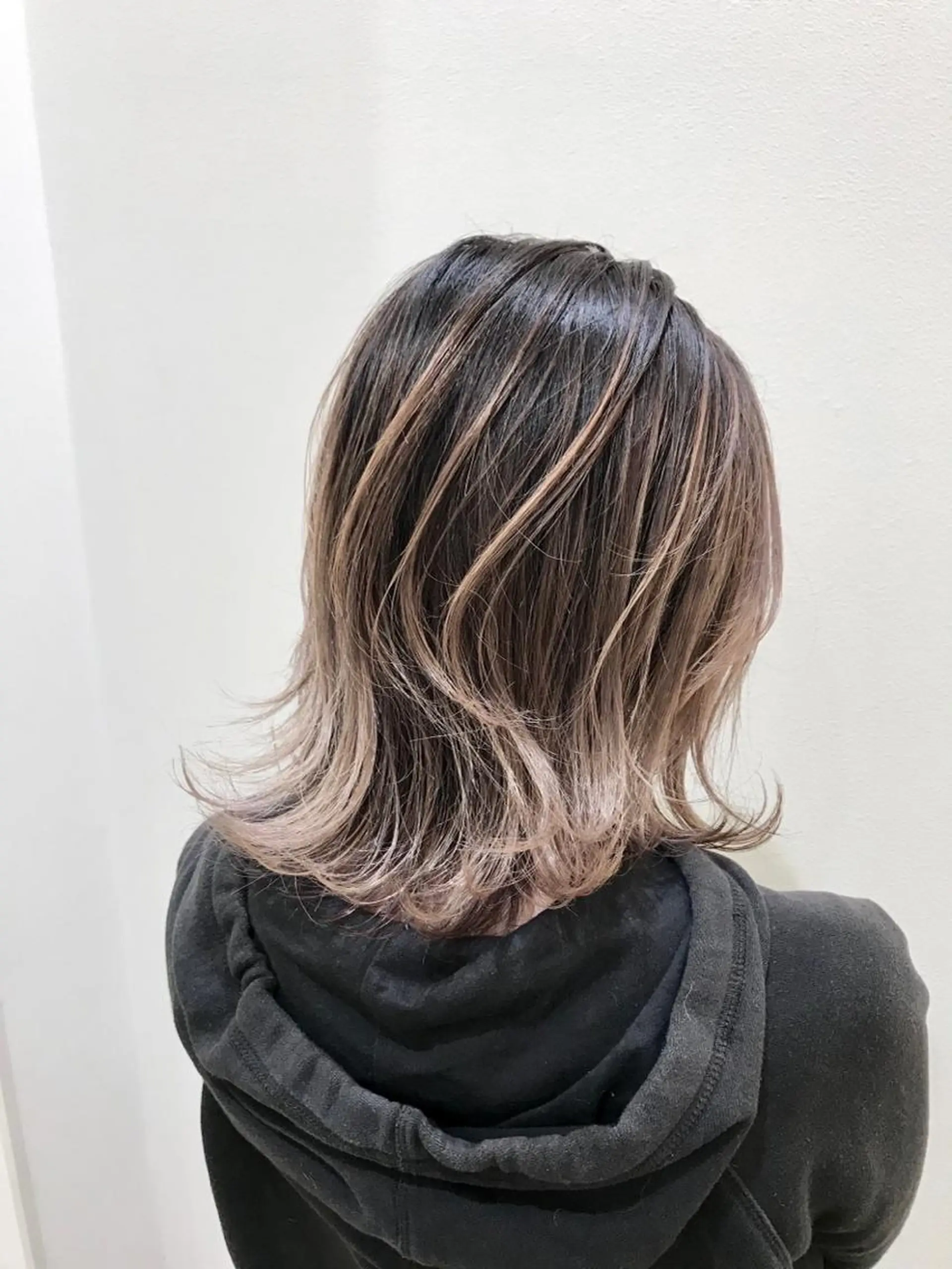 ミディアム カラー ✨酸性ストレート✨ 南川だいさくのヘアスタイル