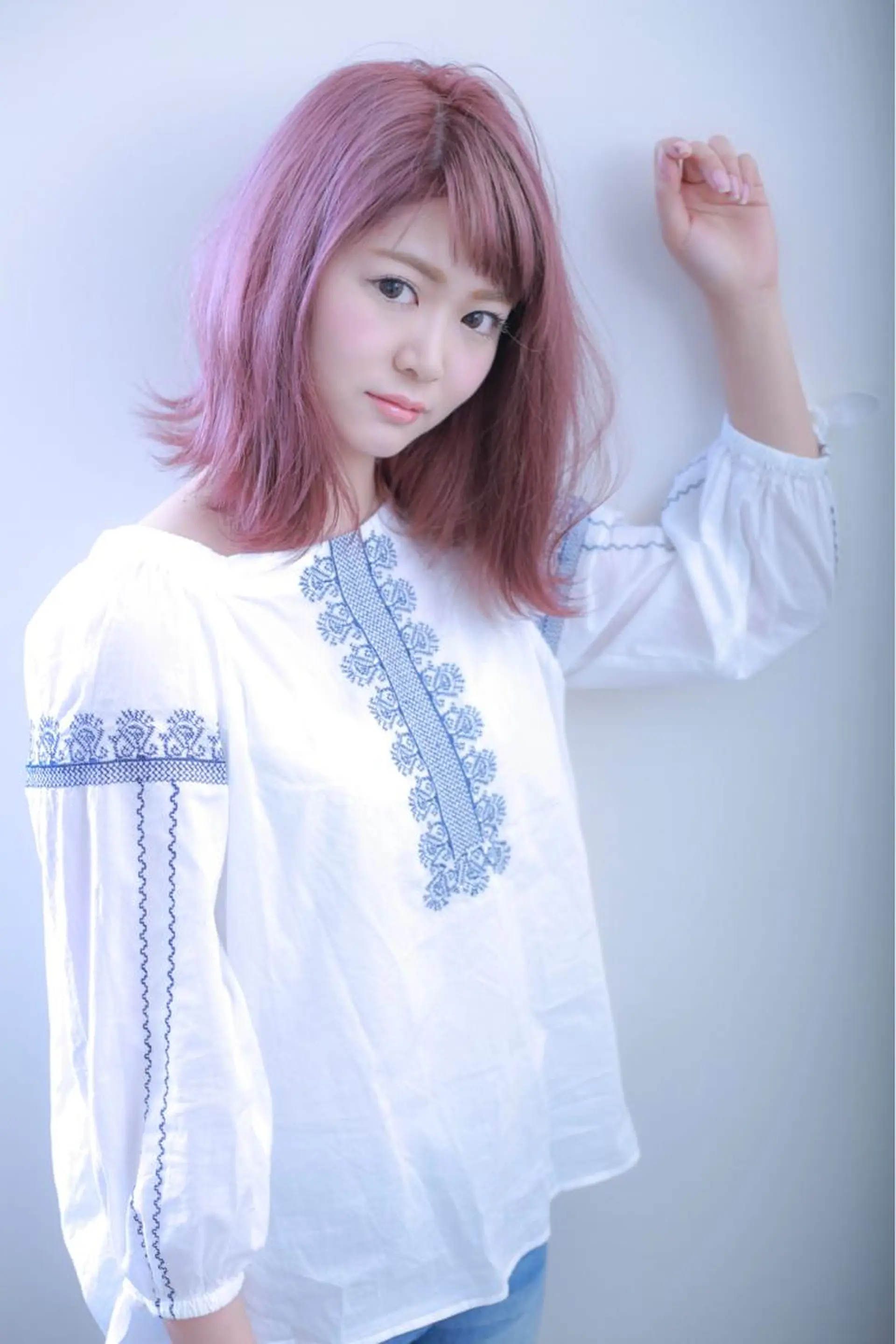 ミディアム 伊藤 裕貴のヘアスタイル