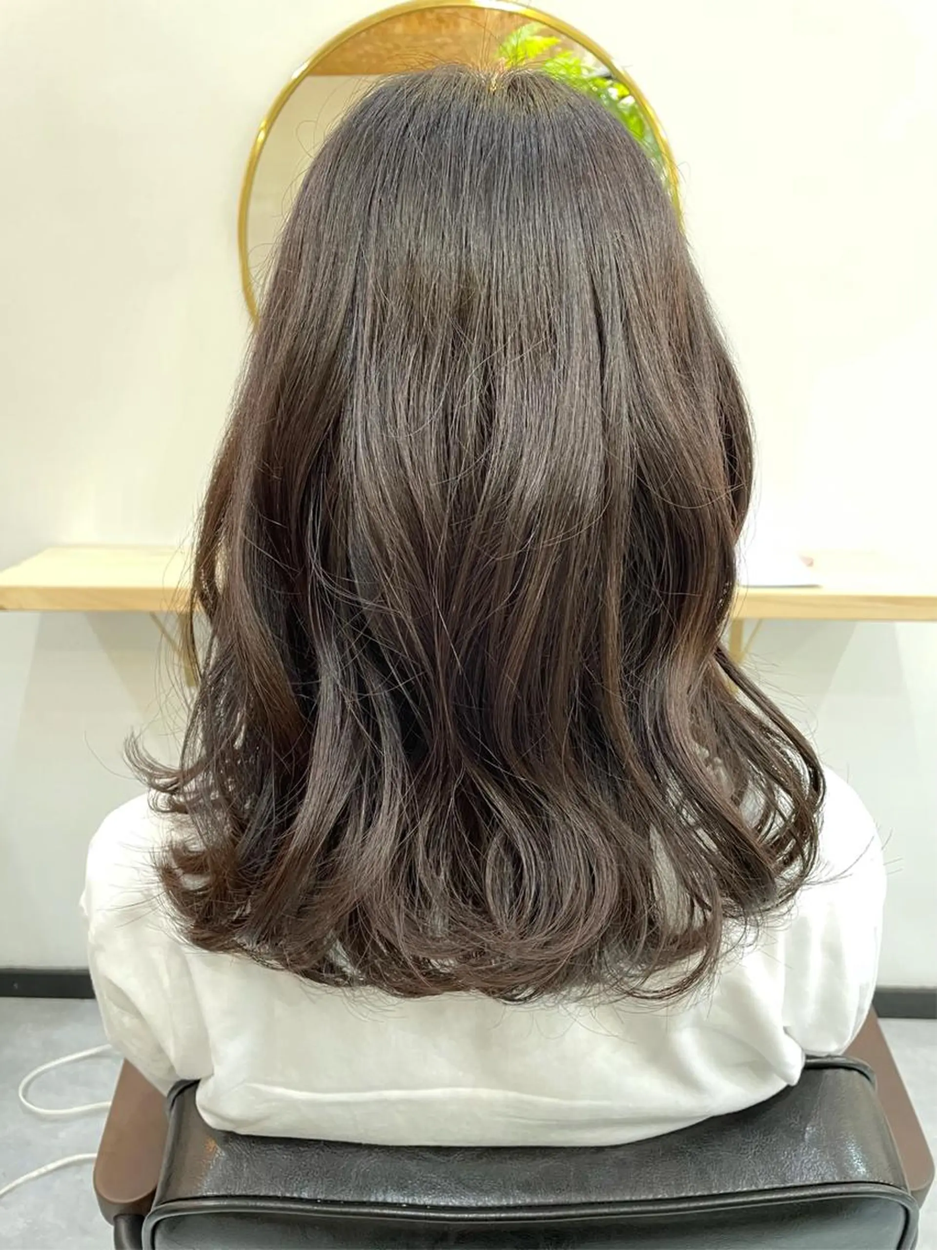 セミロング 高梨 菜々のヘアスタイル