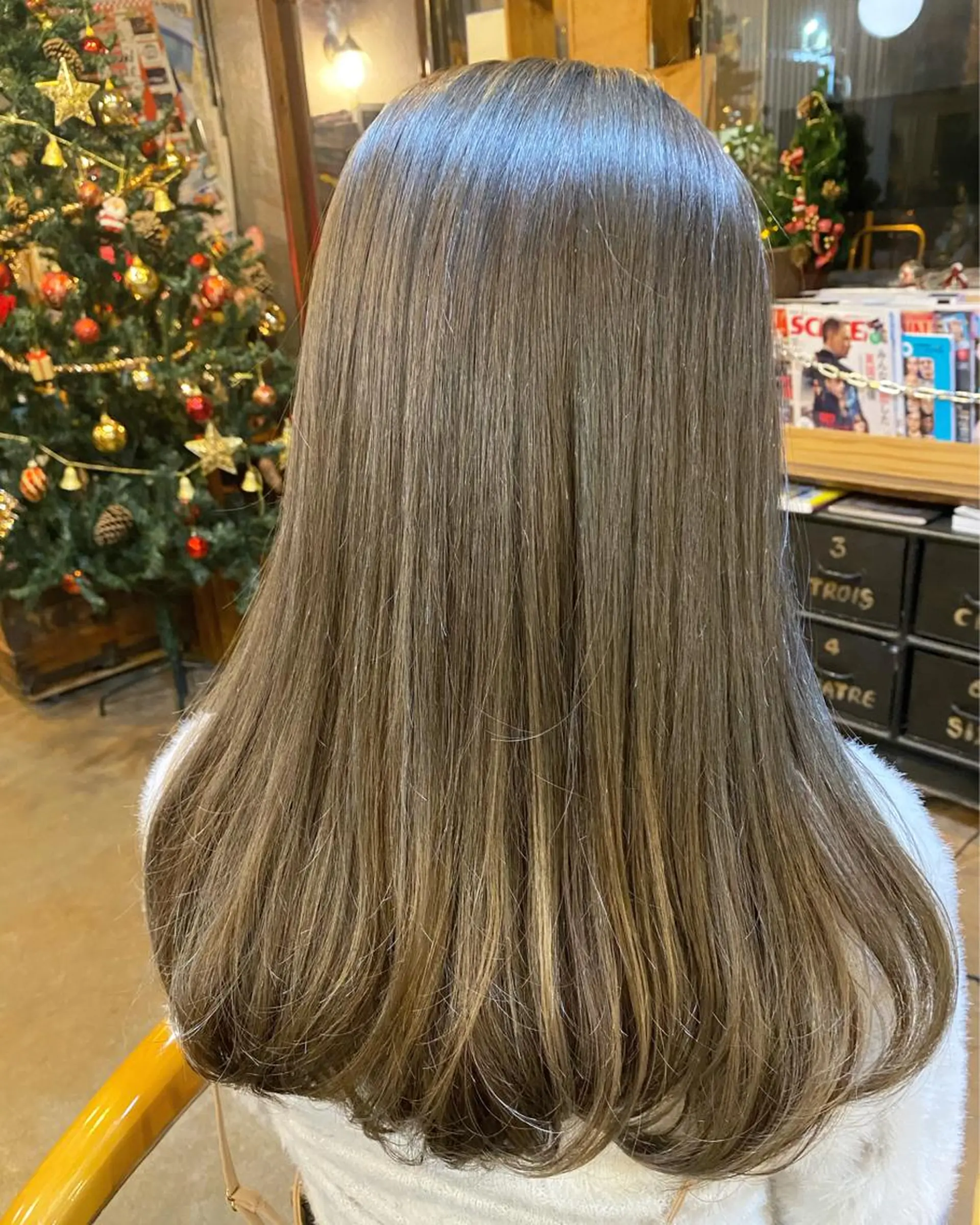 ロング カラー ヘアカラー トリートメント 玉木 育実のヘアスタイル