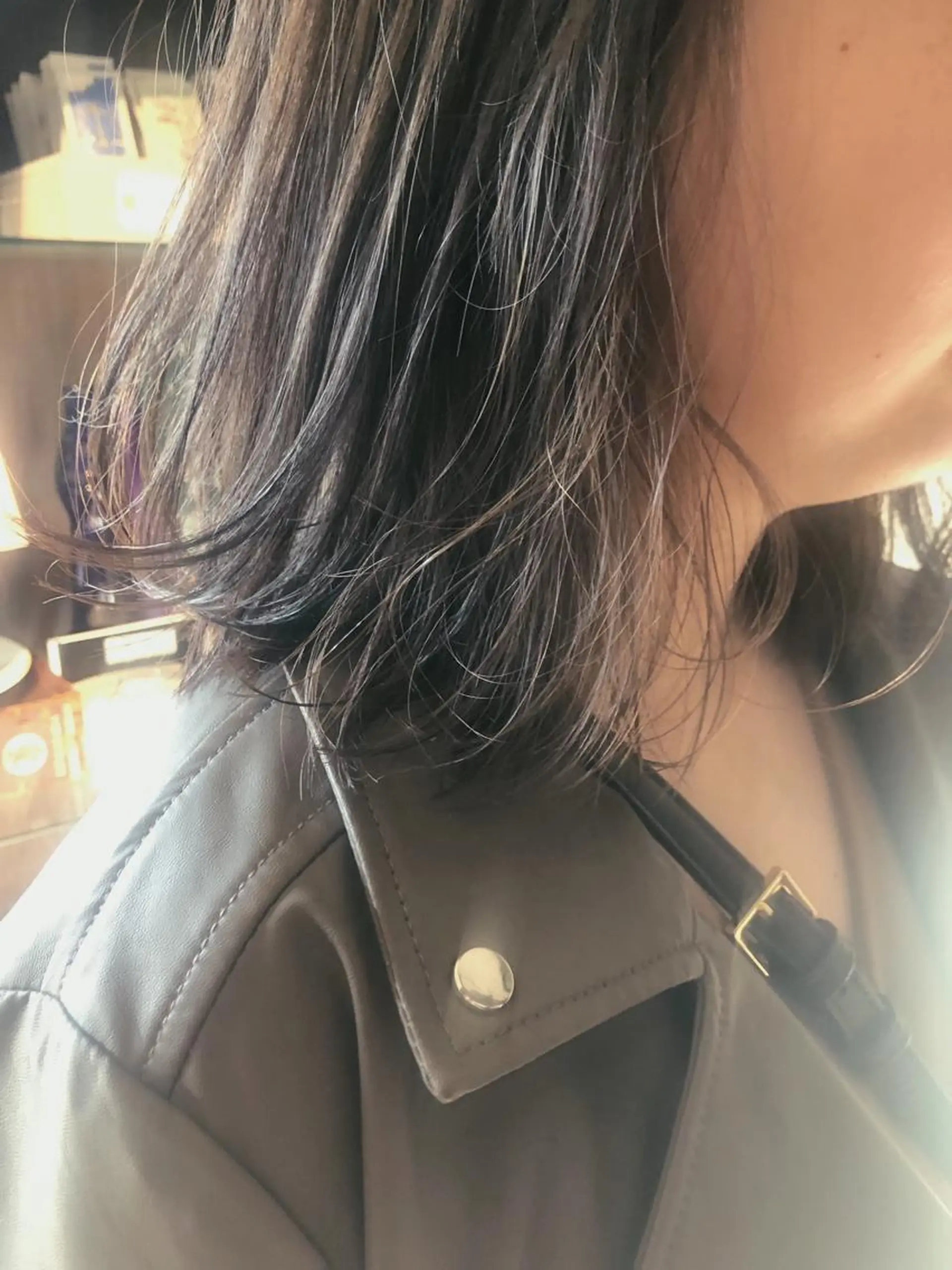 ミディアム カラー 吉川 愛美李のヘアスタイル