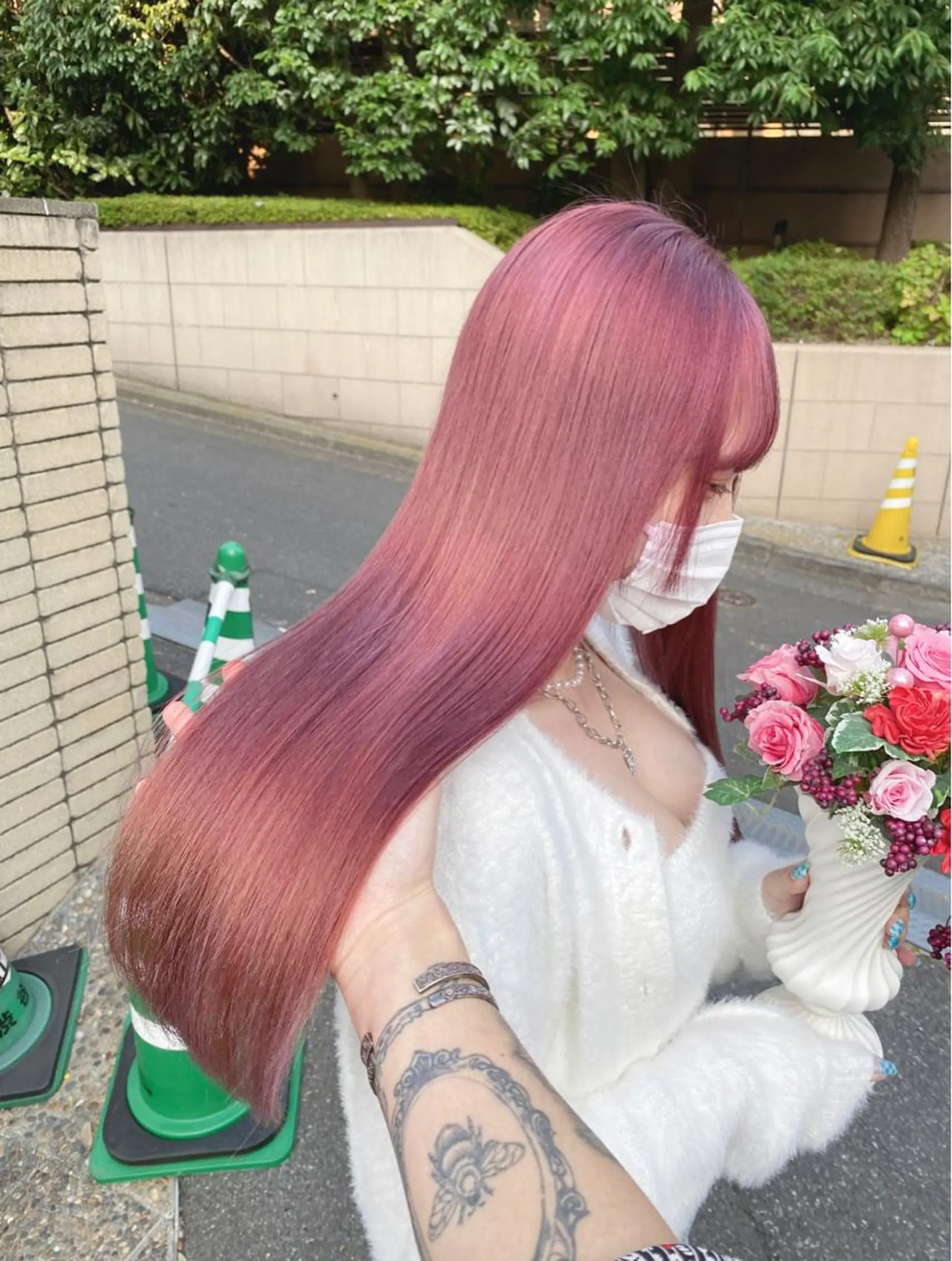ロング カラー パーマ ヘアアレンジ メンズ キッズ ネイル マツエク・マツパ アイブロウ カット ヘアカラー トリートメント ハイトーン/ピンク 💗モモ໒꒱のヘアスタイル
