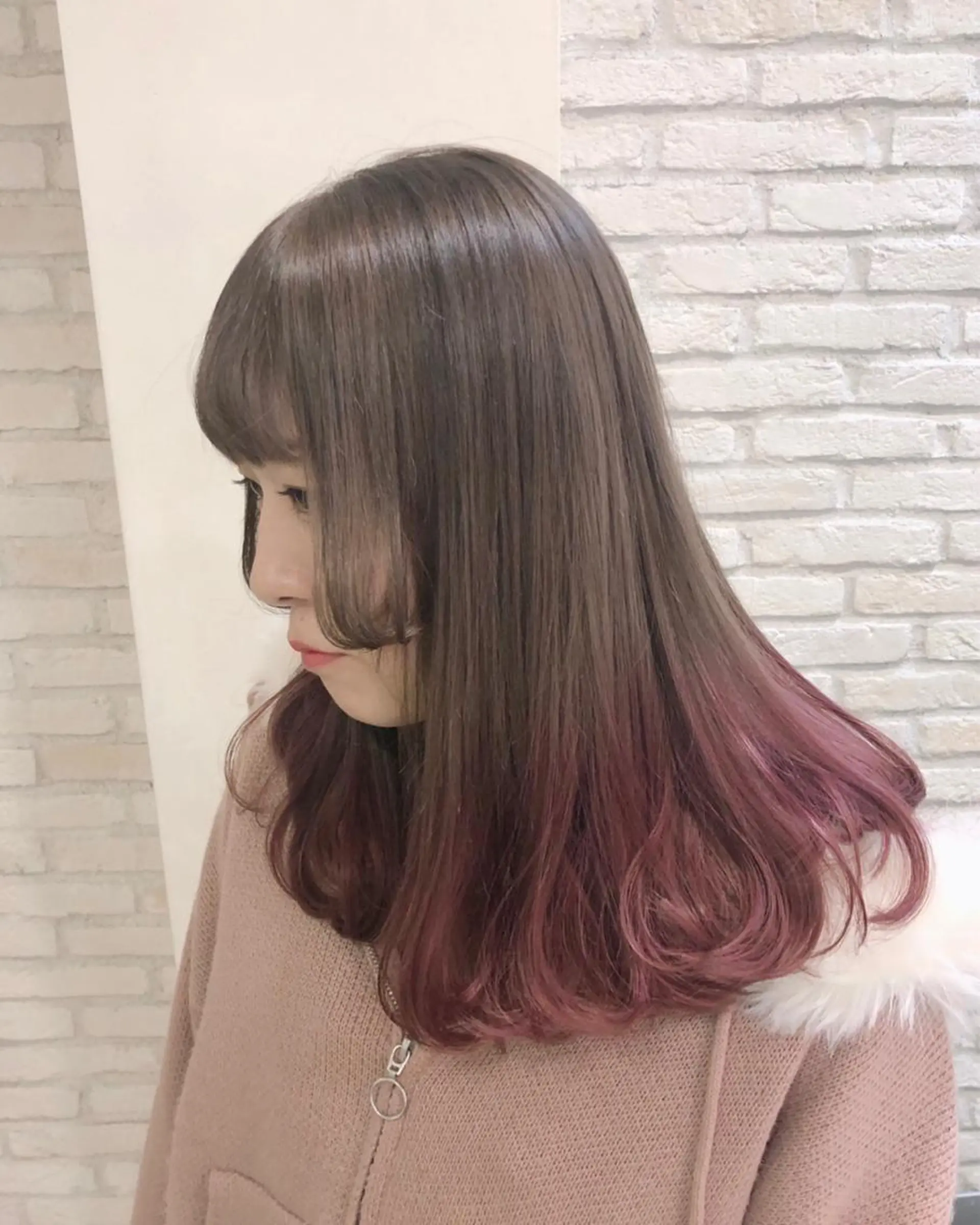セミロング カラー ブリーチ グラデーションカラー ピンクカラー HAUS 片山みほのヘアスタイル